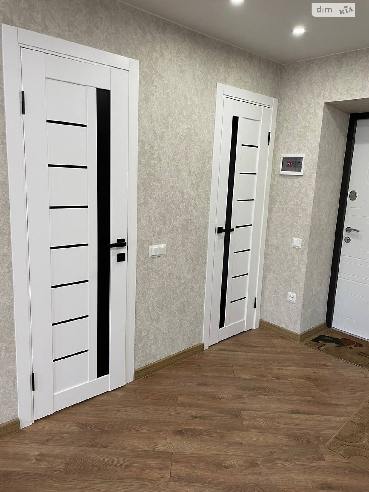 Компактная студия с современным дизайном