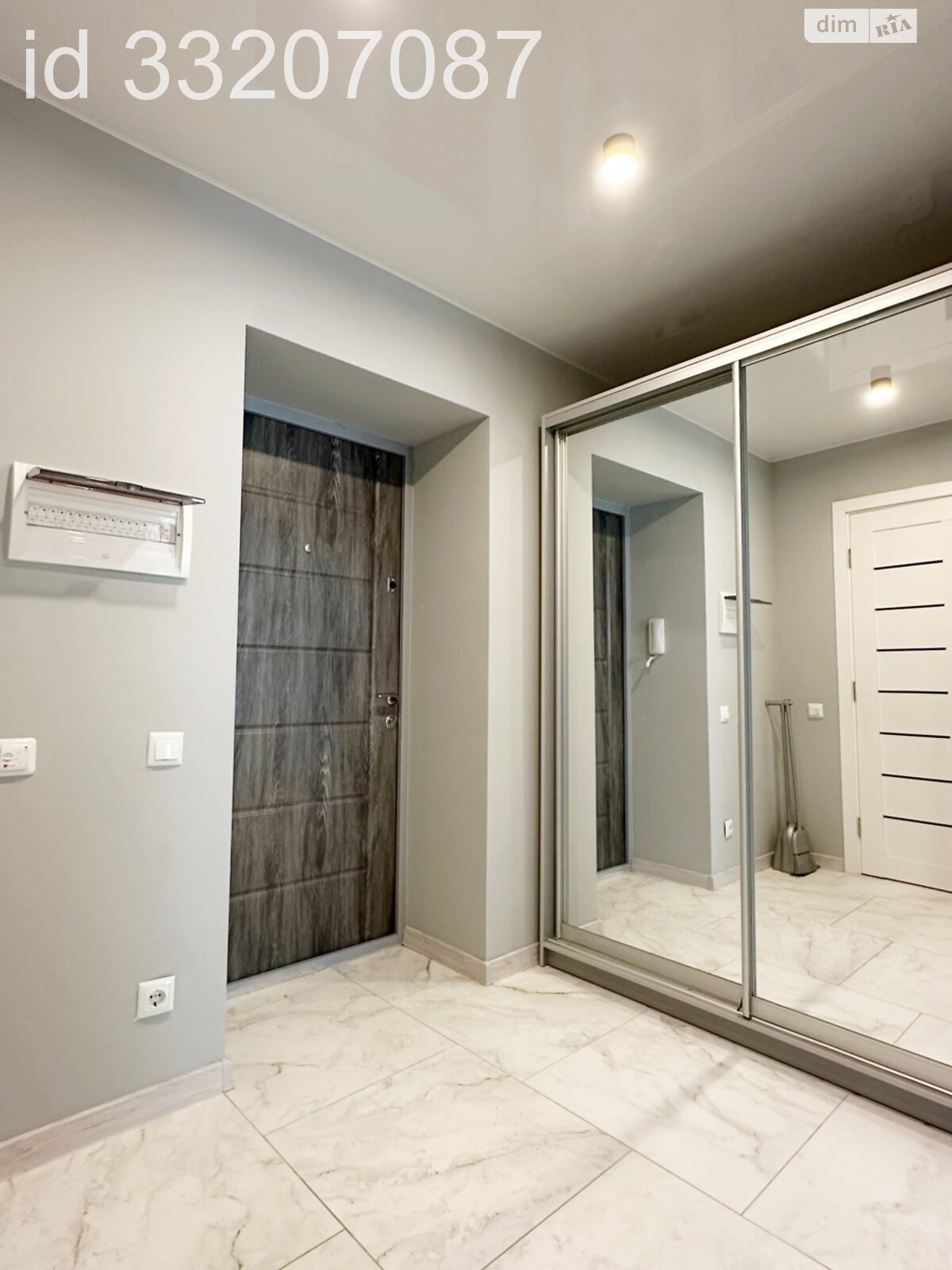 1-Room Apartment on Zalizhnychna Street (Schengen Complex)