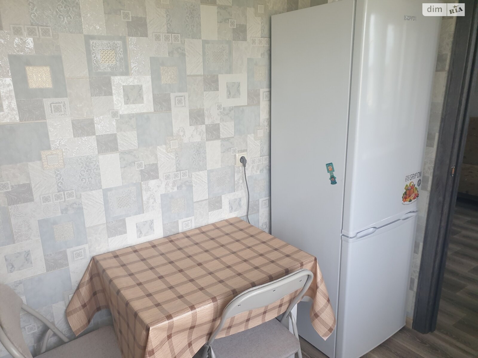 3-room apartment with Euro renovation near Demeyivska metro