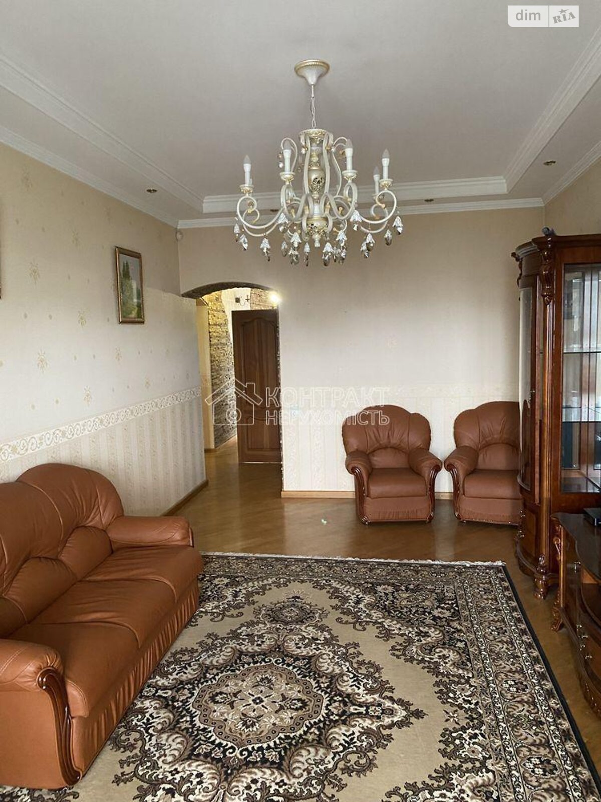 Furnished Apartment in Classic Style with Warm Atmosphere