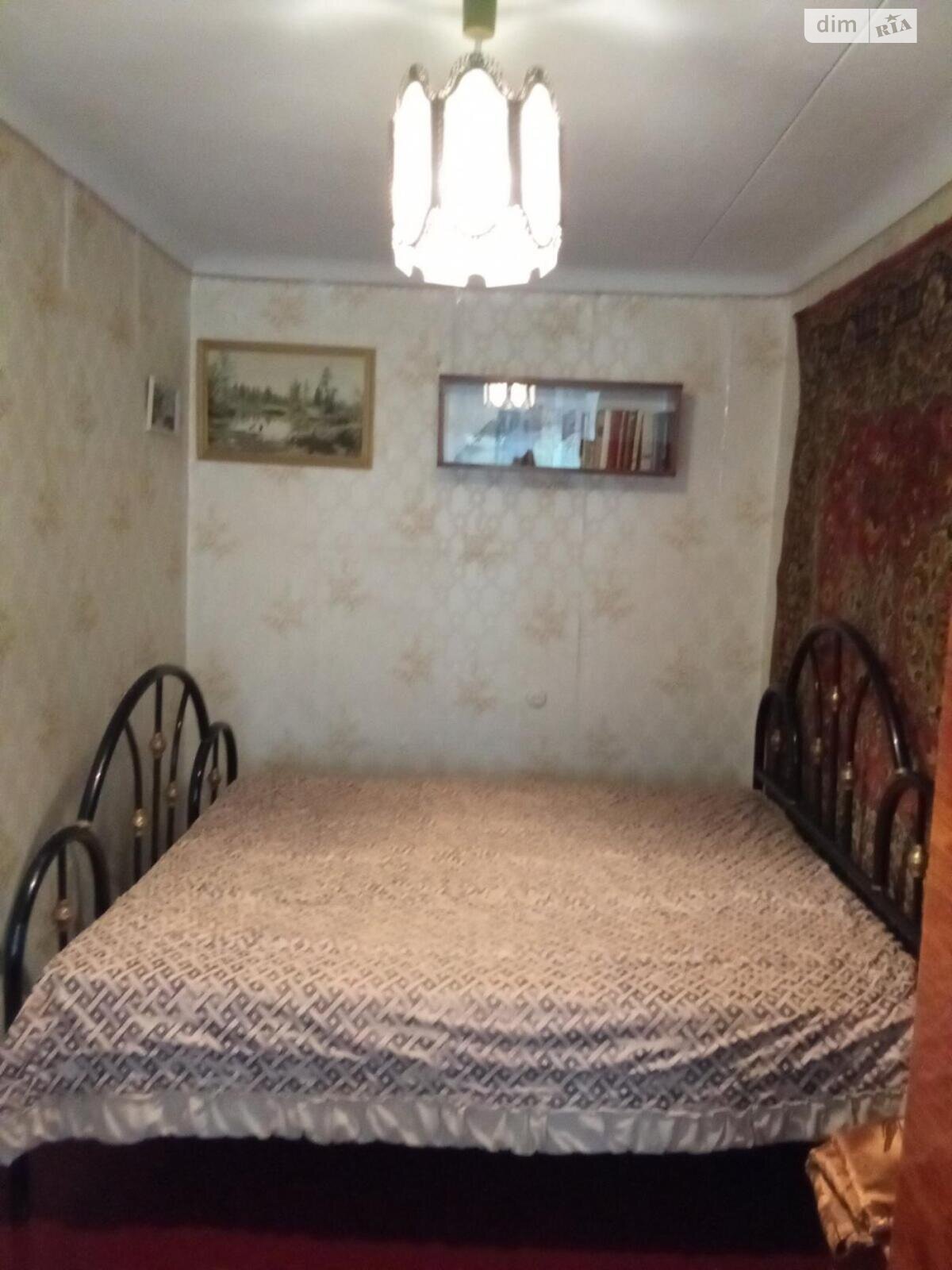 3-Room Apartment on Sobornosti Street, Furnished with Internet and Cable TV