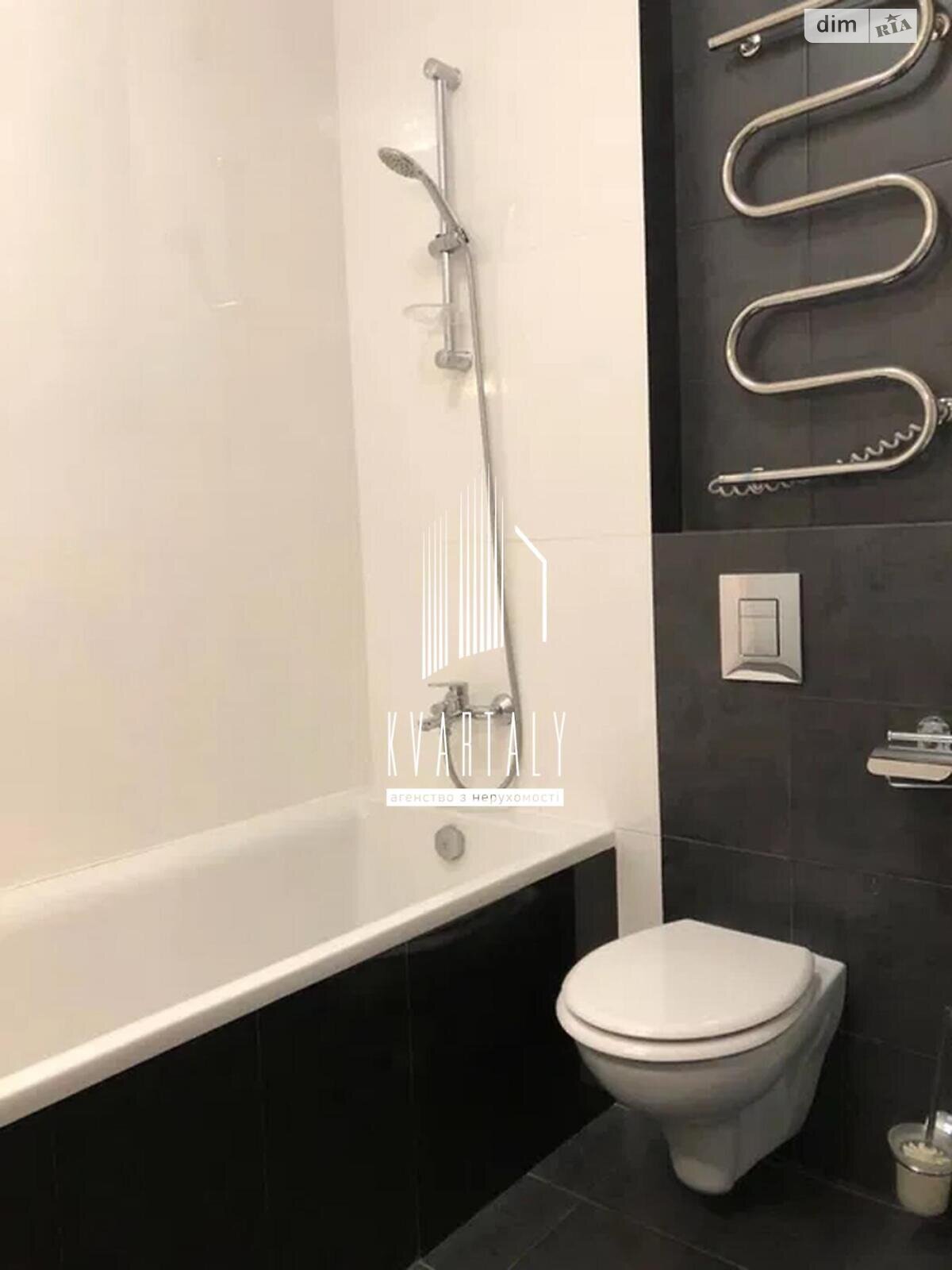 2-bedroom apartment in Aleksandrovskyi Complex with quality renovation