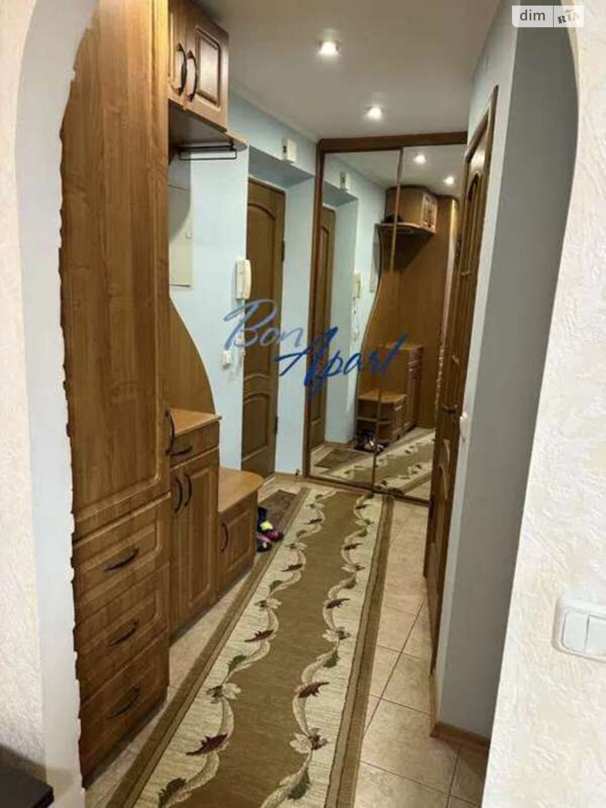 Cozy Apartment with Convenient Location near Multiple Universities and Amenities