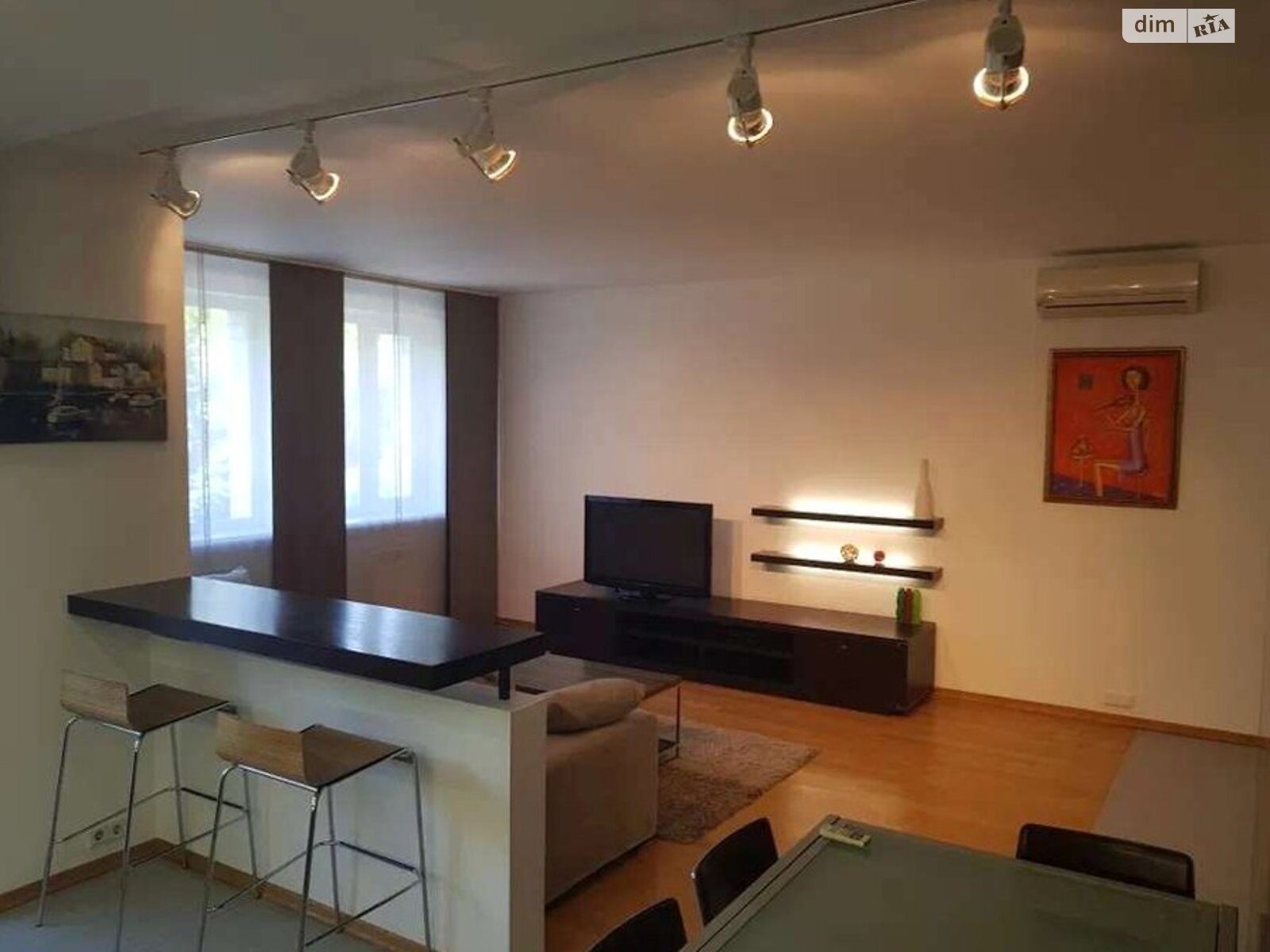 2-Room Apartment with Studio Kitchen, Separate Bedroom, and Modern Design