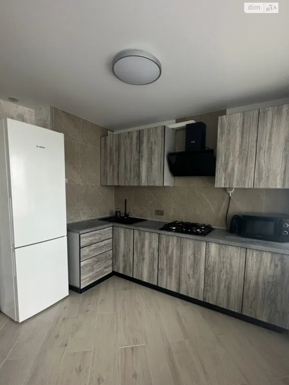 Stylish Apartment on Right Bank of Dnipro River, 5 Minutes from Metro