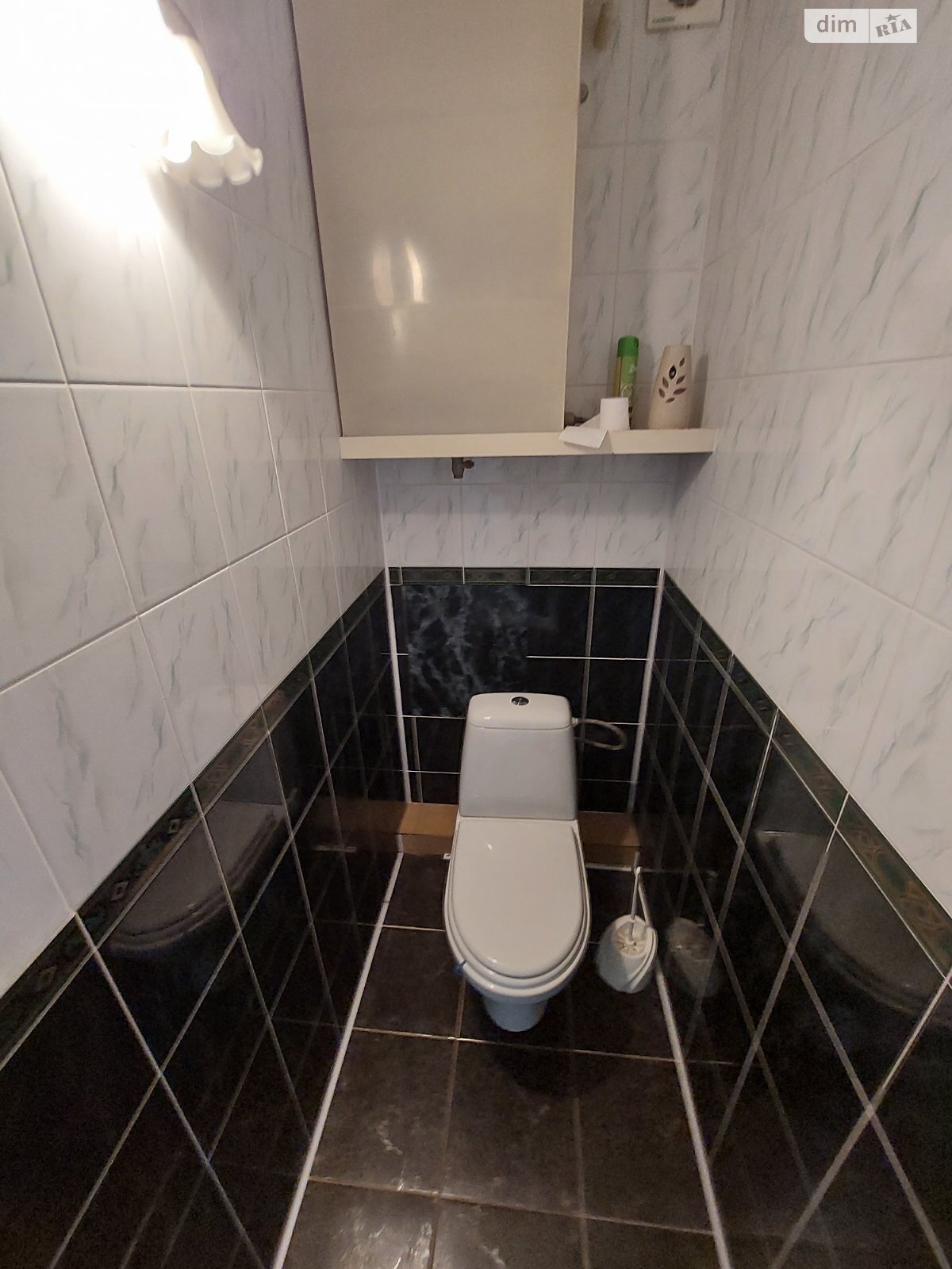 2-Room Apartment on Dzherelna Street, 8/9 Floor, Renovated