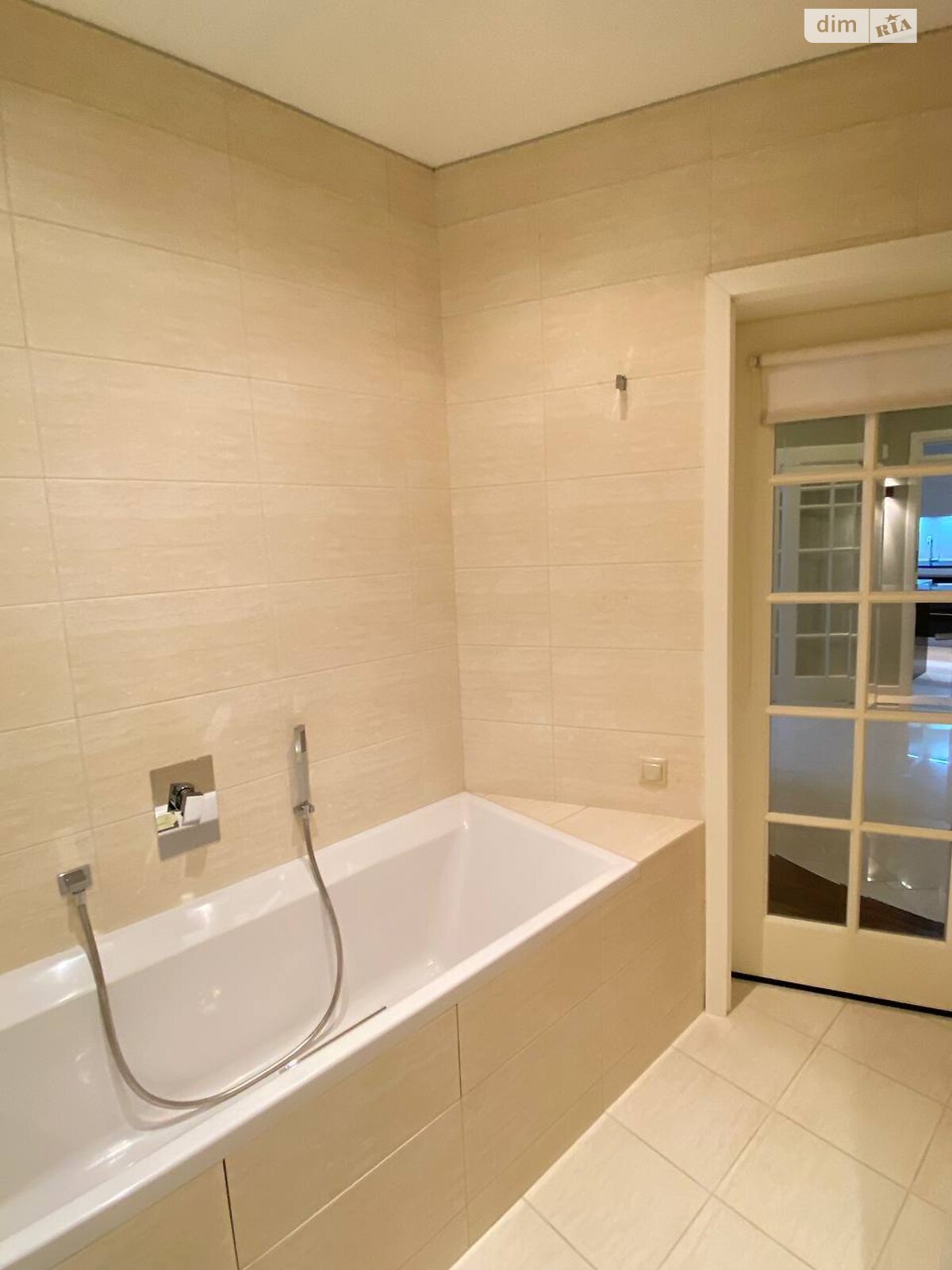 2-Room Studio Apartment in Svyatoshynskyi District