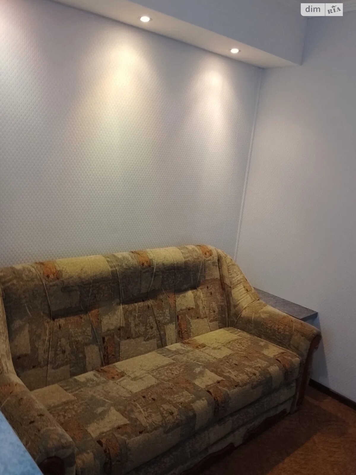 Cozy apartment with amenities and good renovation