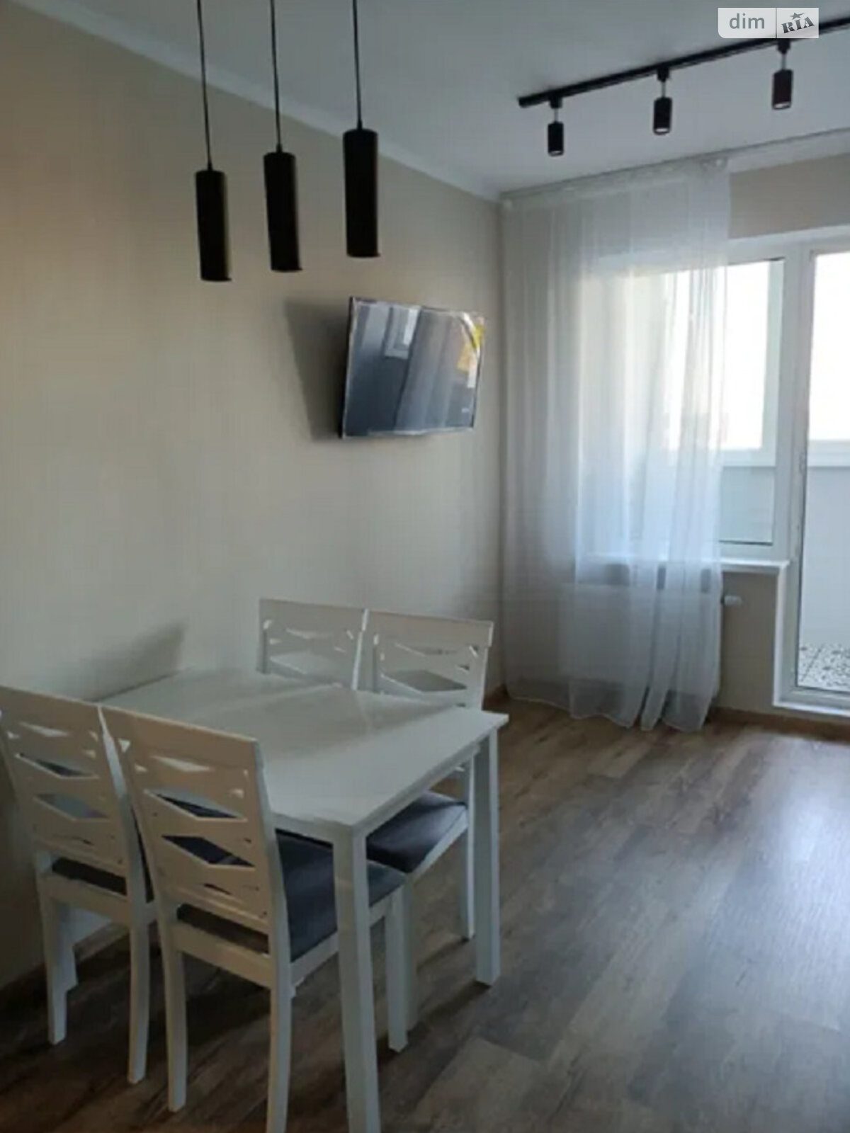 Modern 2-Room Apartment in ЖК Ревуцкий, Near Kharkivska Metro