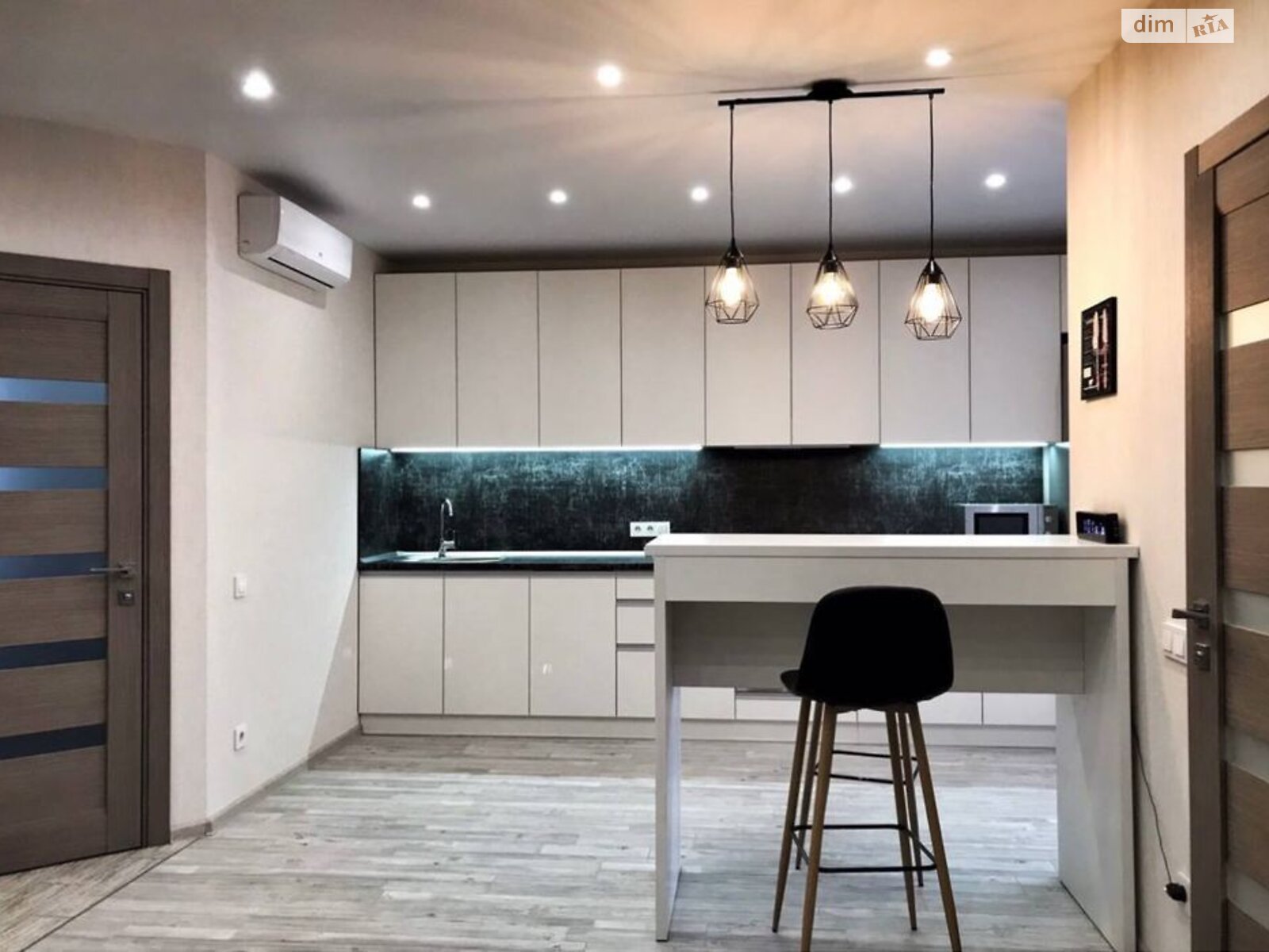 River Park кешеніндегі 2 бөлмелі бизнес-класс пәтер