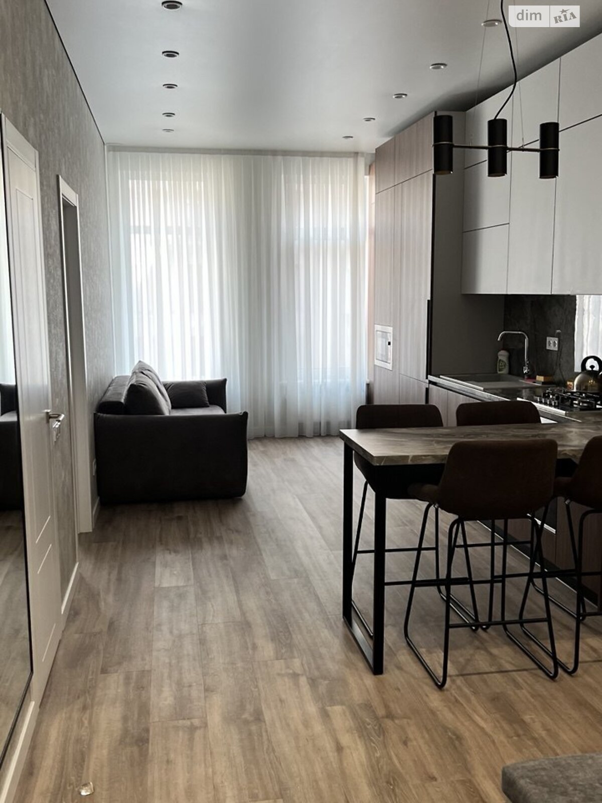 Studio Apartment with Bedroom in Avignon Residential Complex