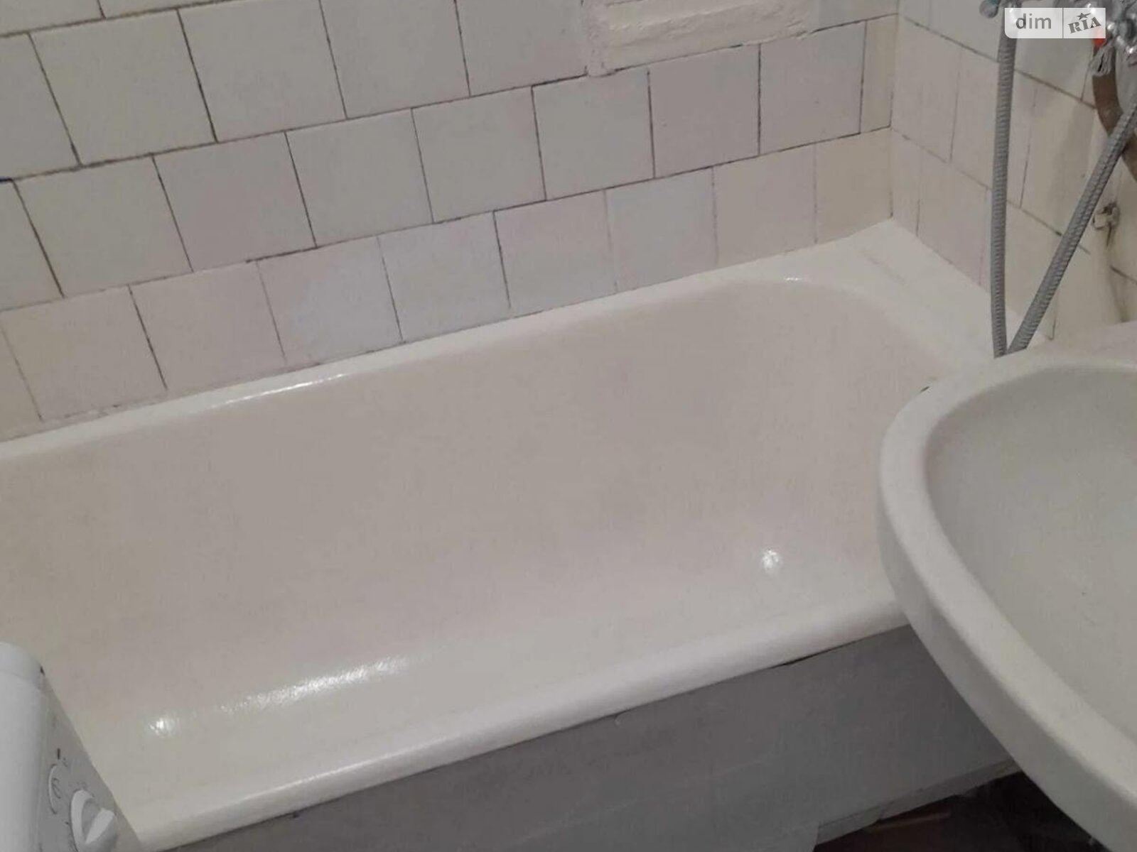 3-Room Apartment in Lviv, Patona Street, Railway District