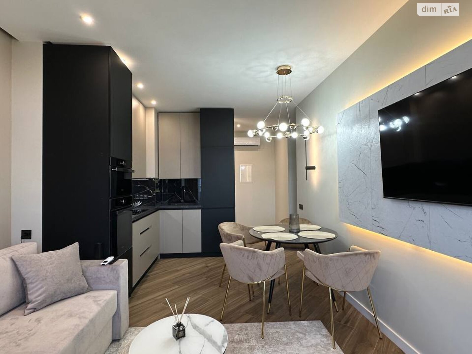 2-Bedroom Apartment in SOTA DUET Business Class Complex