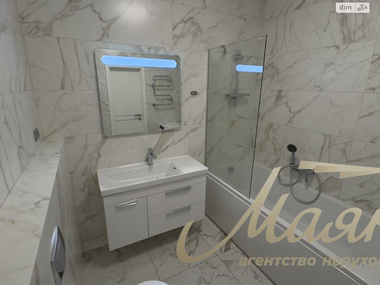 2-bedroom apartment in French Quarter 2, Pechersky District