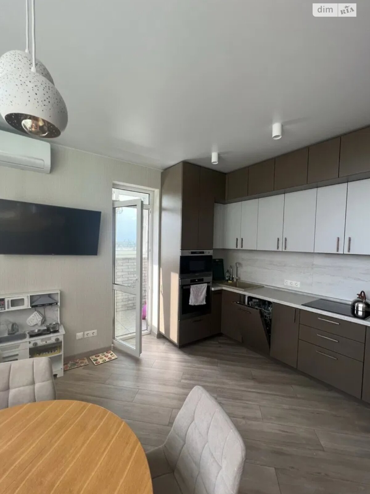 Furnished Apartment with Modern Design near Metro