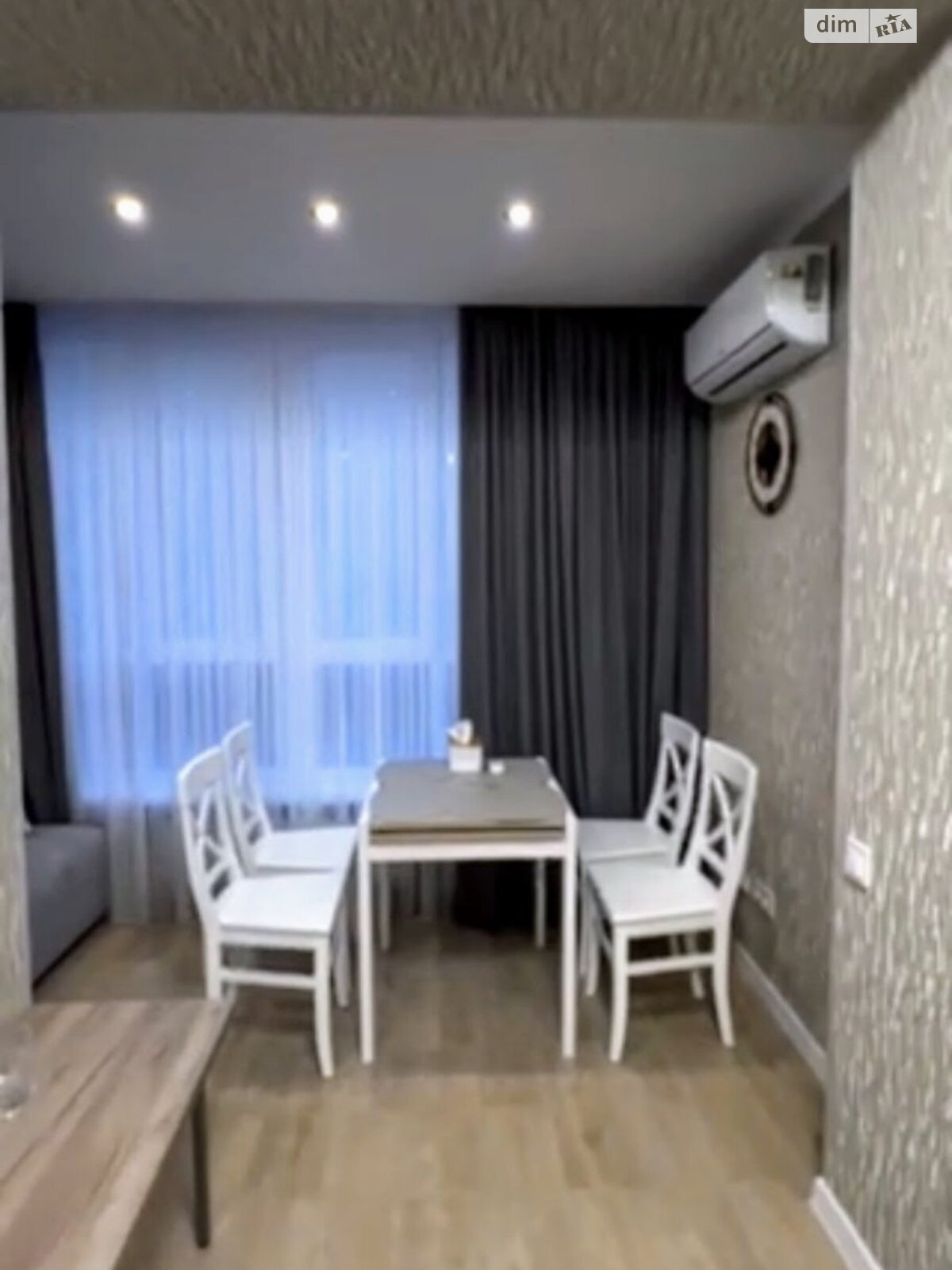 Designer Renovated Apartment with Modern Amenities and Comfortable Layout