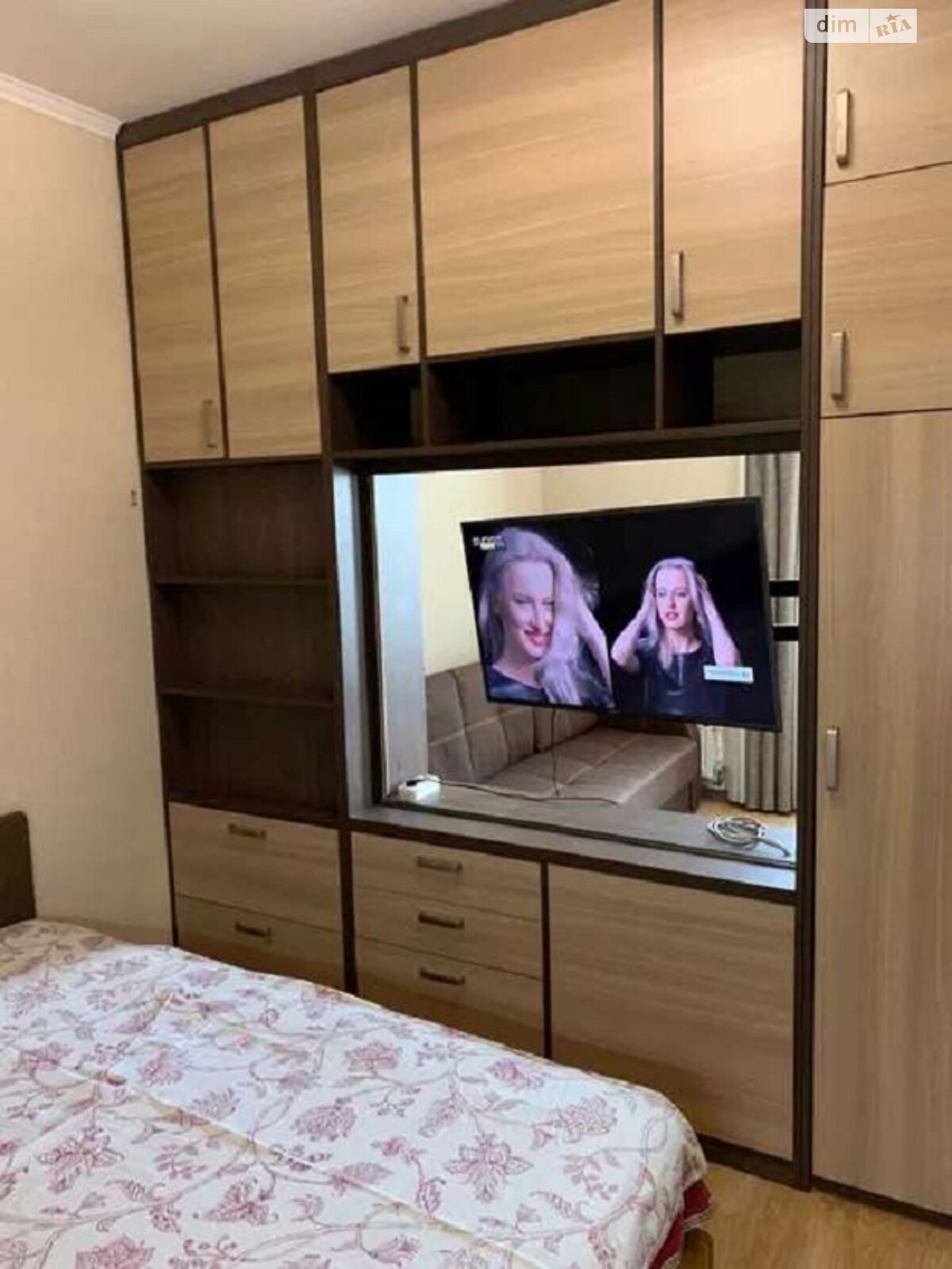 2-Room Apartment in Parkland Residential Complex, Ready for Occupancy