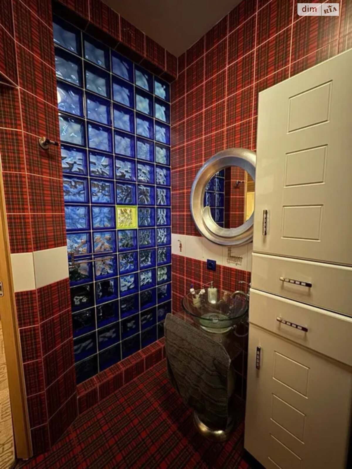 Cozy 1-bedroom apartment in comfortable and safe building