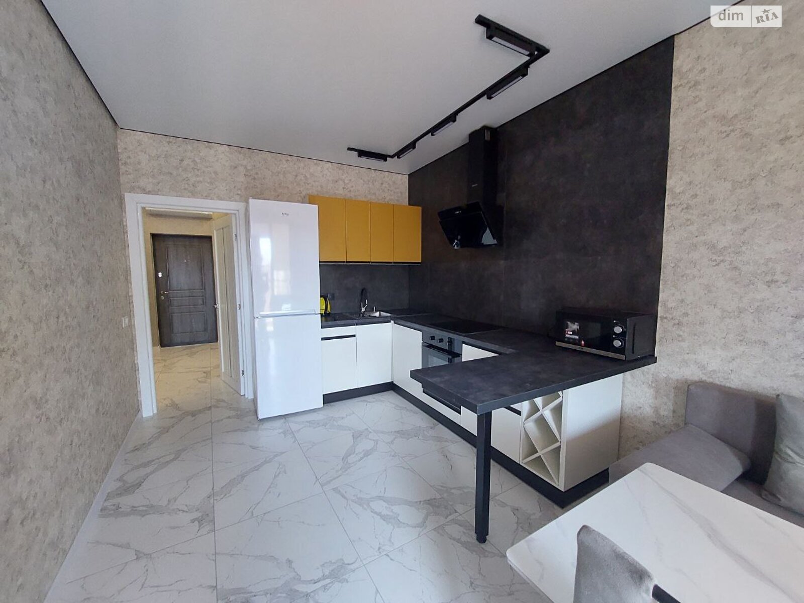 Stylish Modern Apartment in Prestigious Rodos Complex