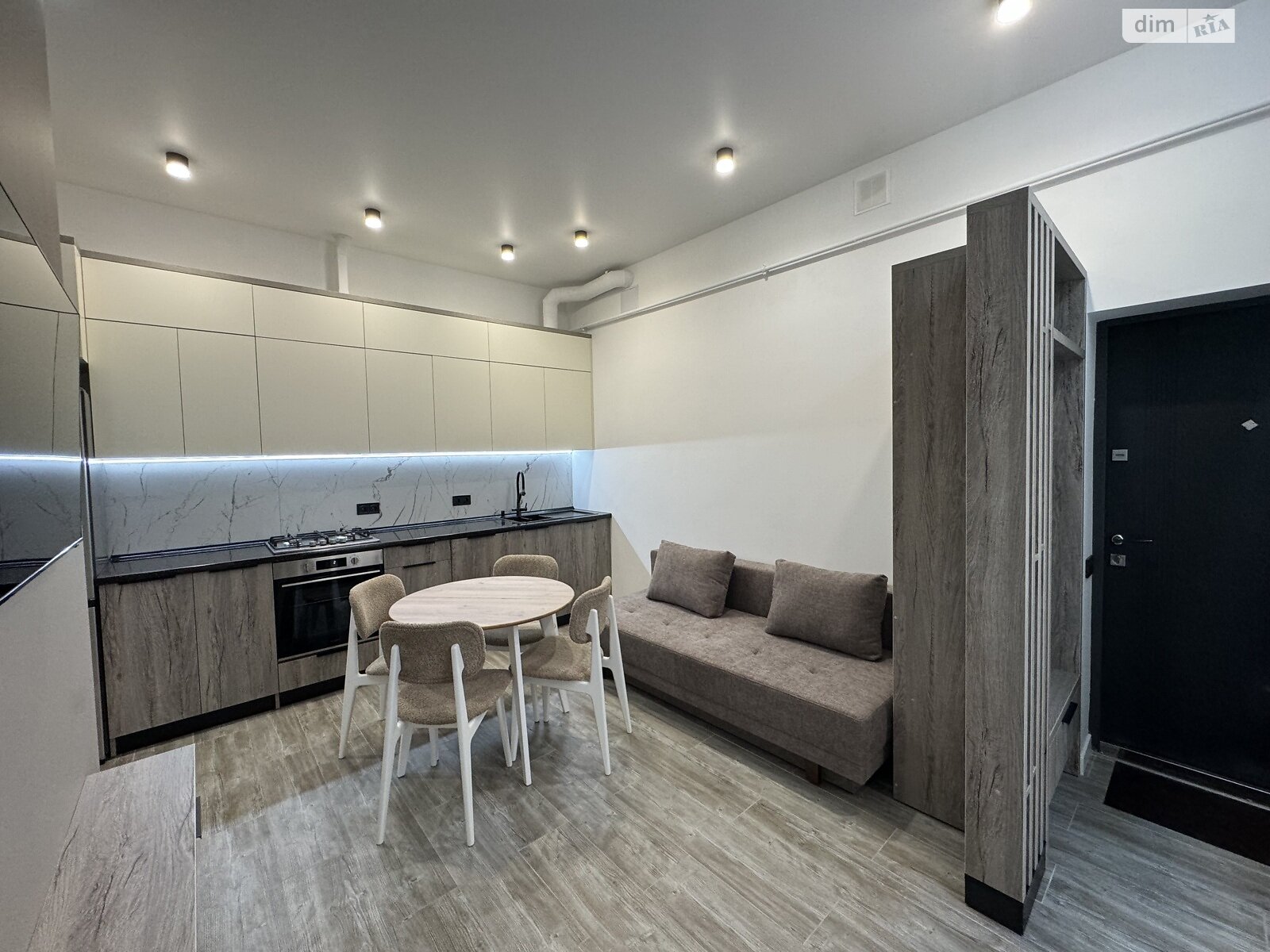1-Bedroom Apartment near Polytechnic with Kitchen Studio