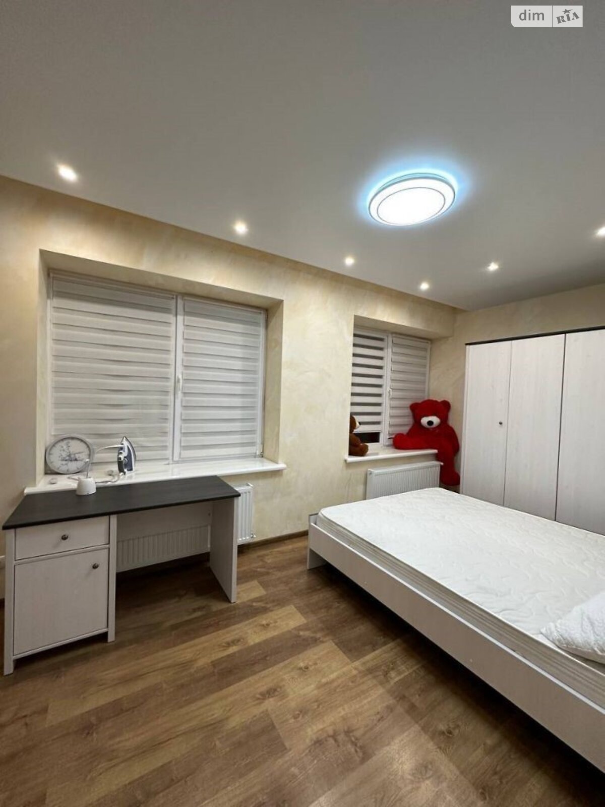 3-Room Apartment in Mironova Complex, Central District