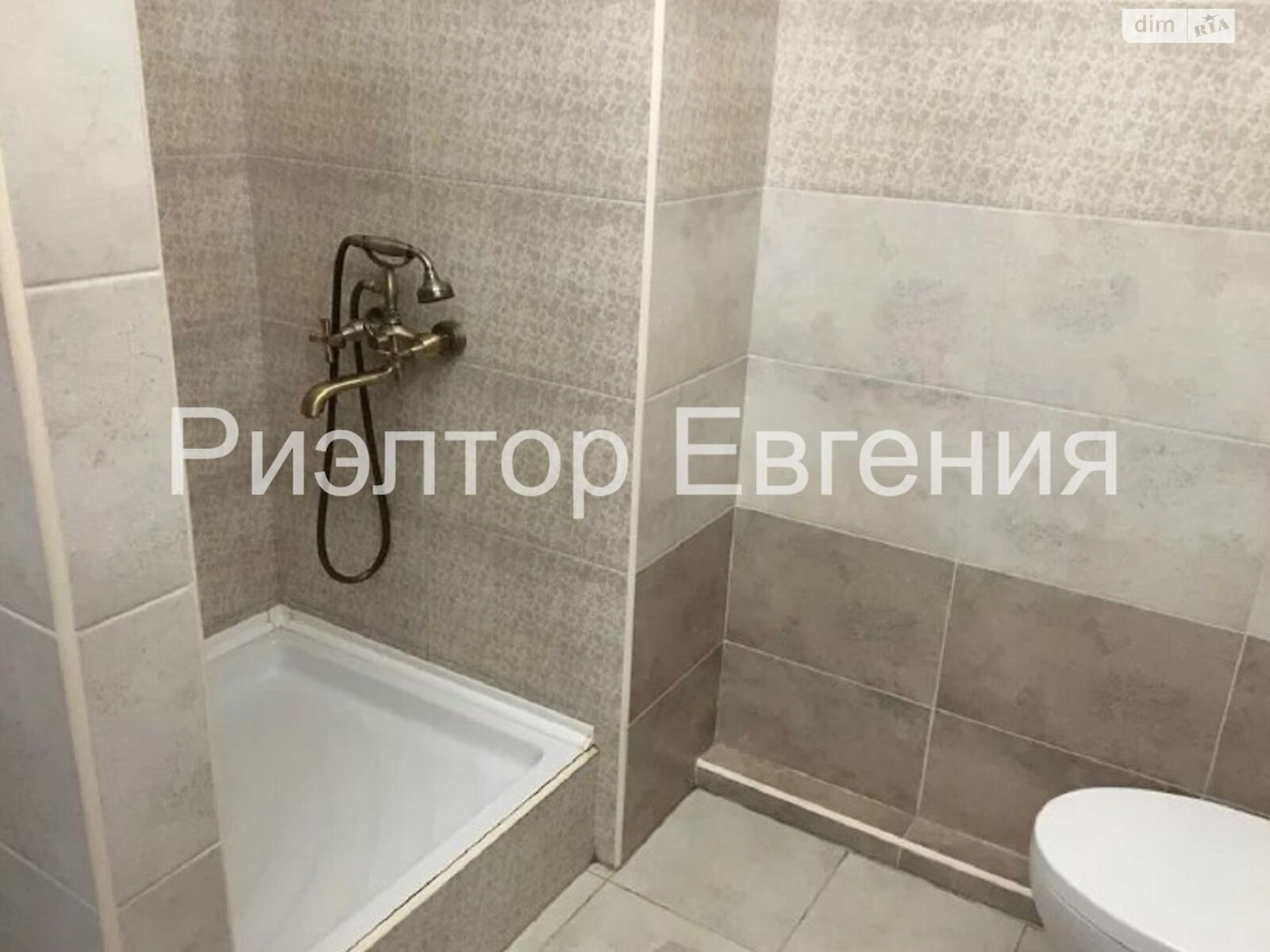 Center Studio with Kitchen and Bedroom, 40 sq m, Fully Equipped
