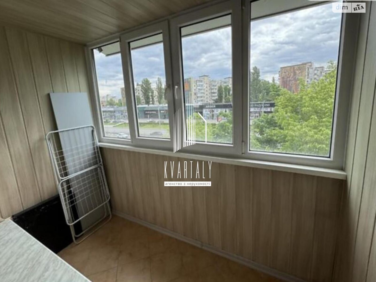 2-Room Apartment on Beresteysky Avenue, Close to Polytechnic Institute Metro