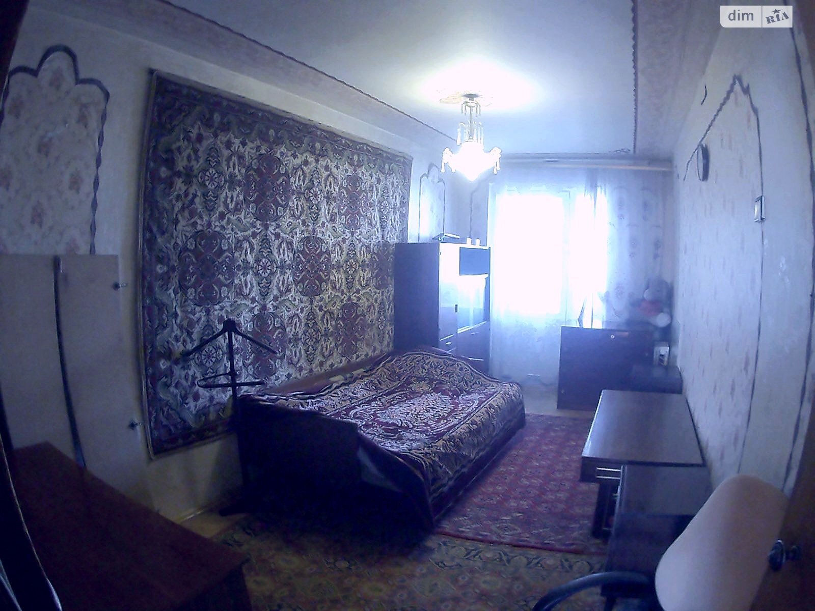 Compact Apartment near Darnytsia Metro with Park and Amenities