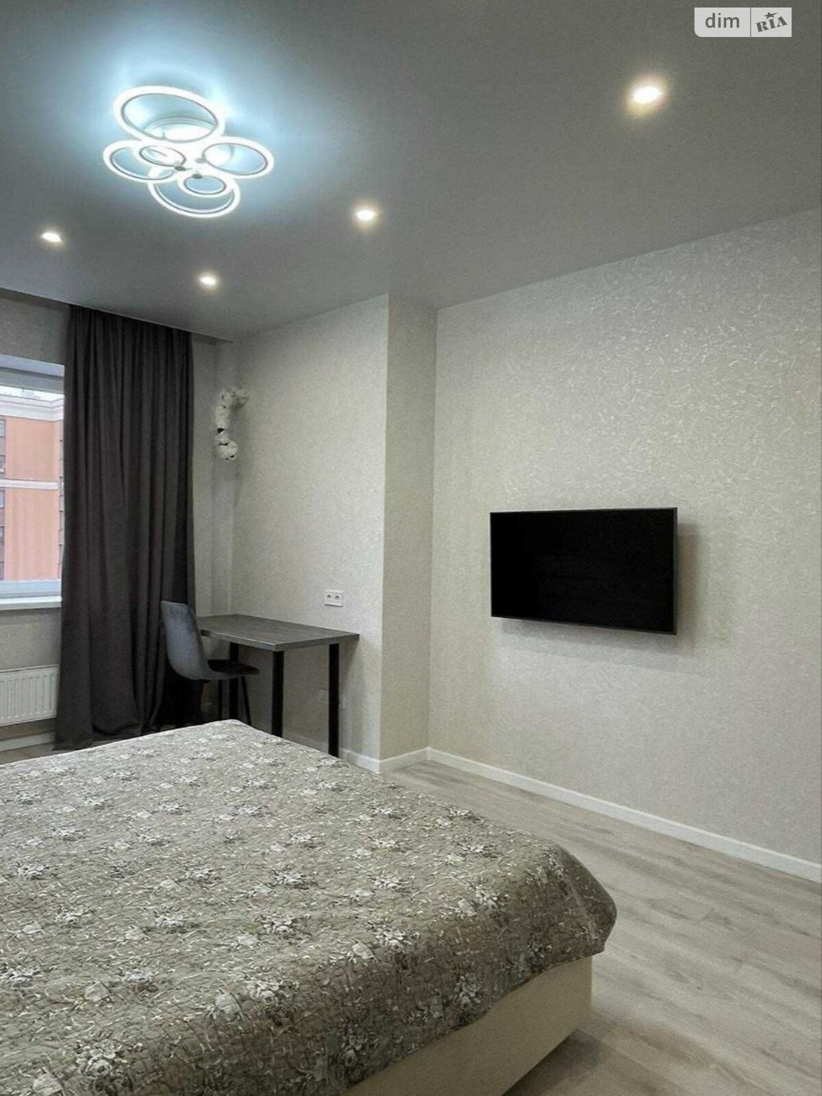 1-Bedroom Apartment with Modern Design and Amenities