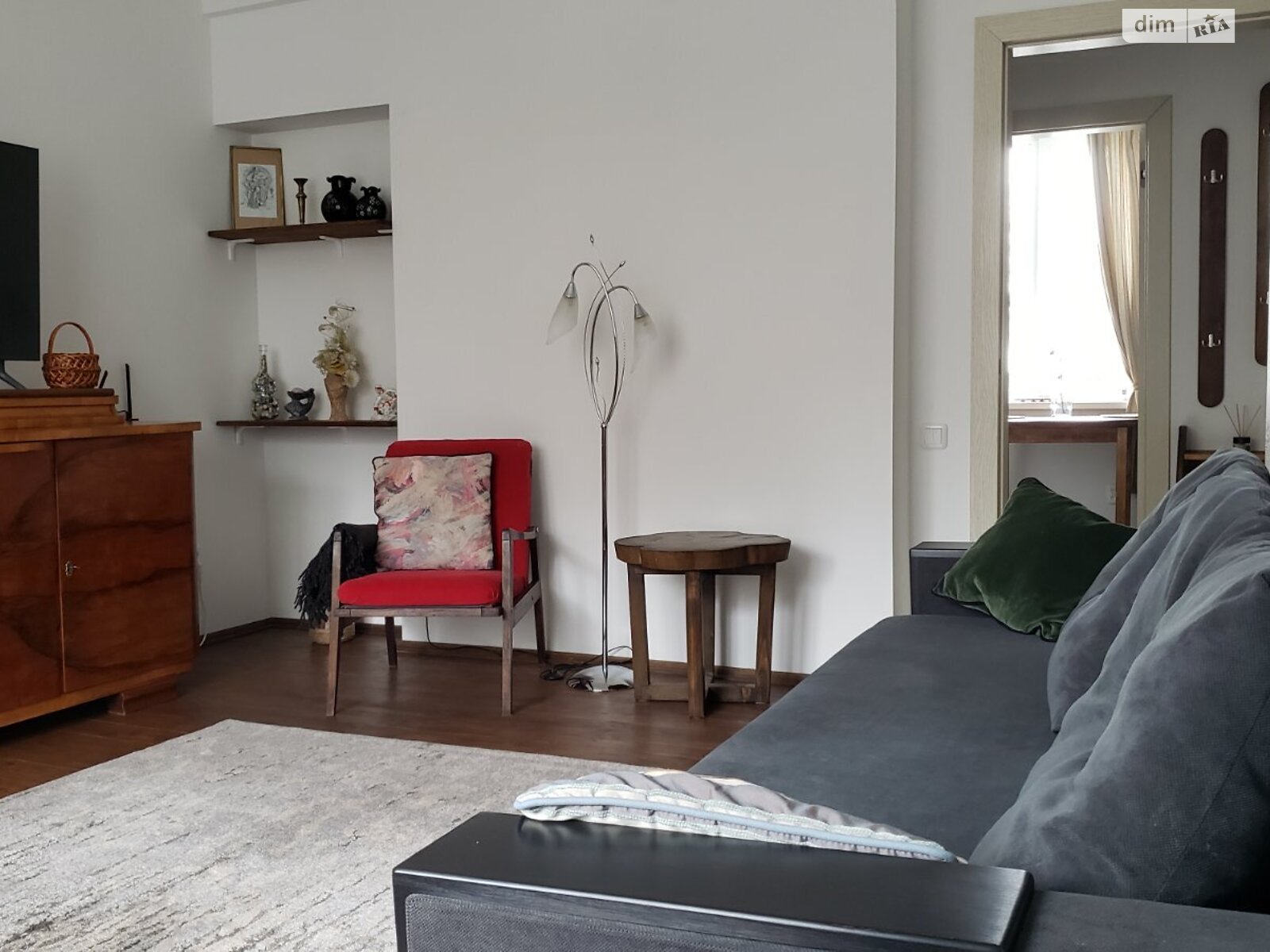 1-Bedroom Apartment near City Center, 2 Stops from Central Area