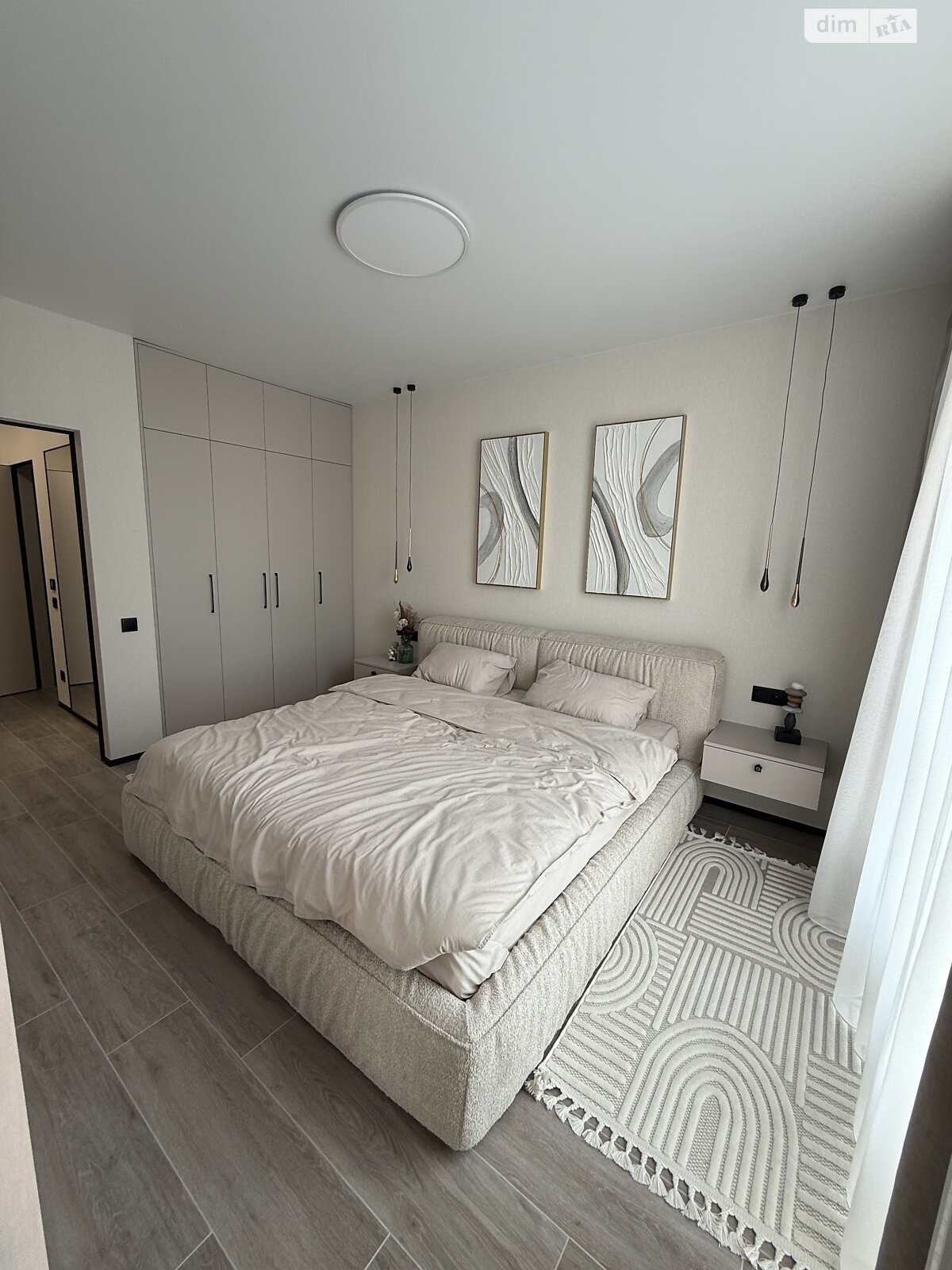 1-Bedroom Apartment in Varshavskyy Plus Complex with Modern Design
