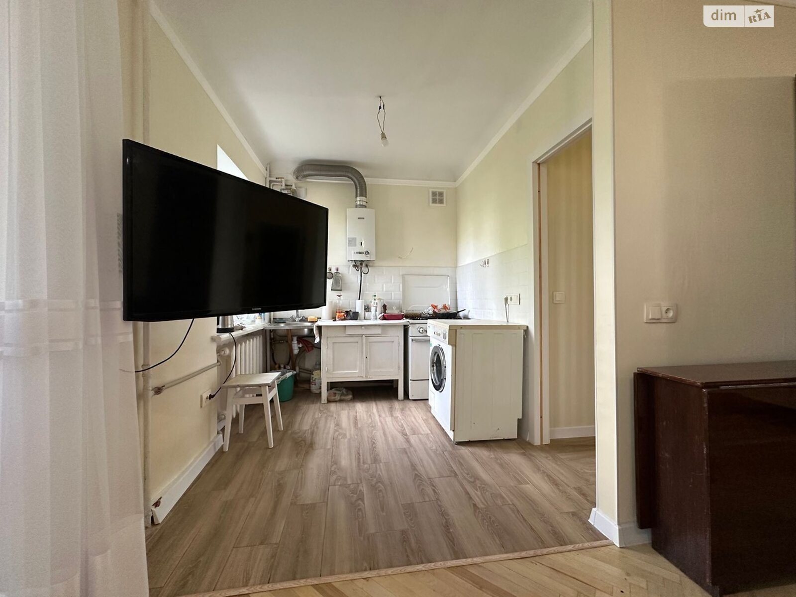 Cozy 1-Bedroom Apartment on Smilanska Street
