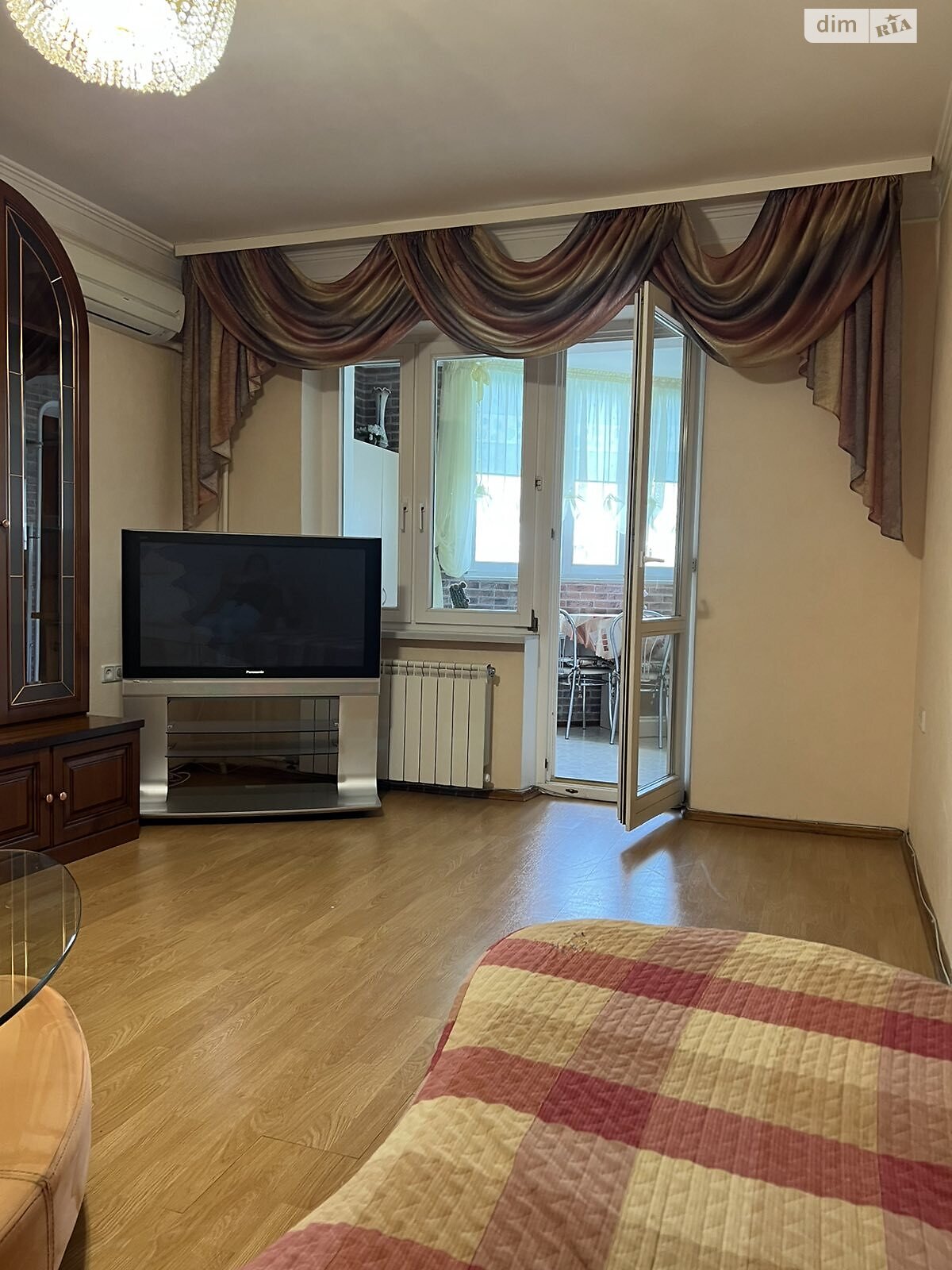 2-Room Apartment on Obolon Embankment with Dnipro River View