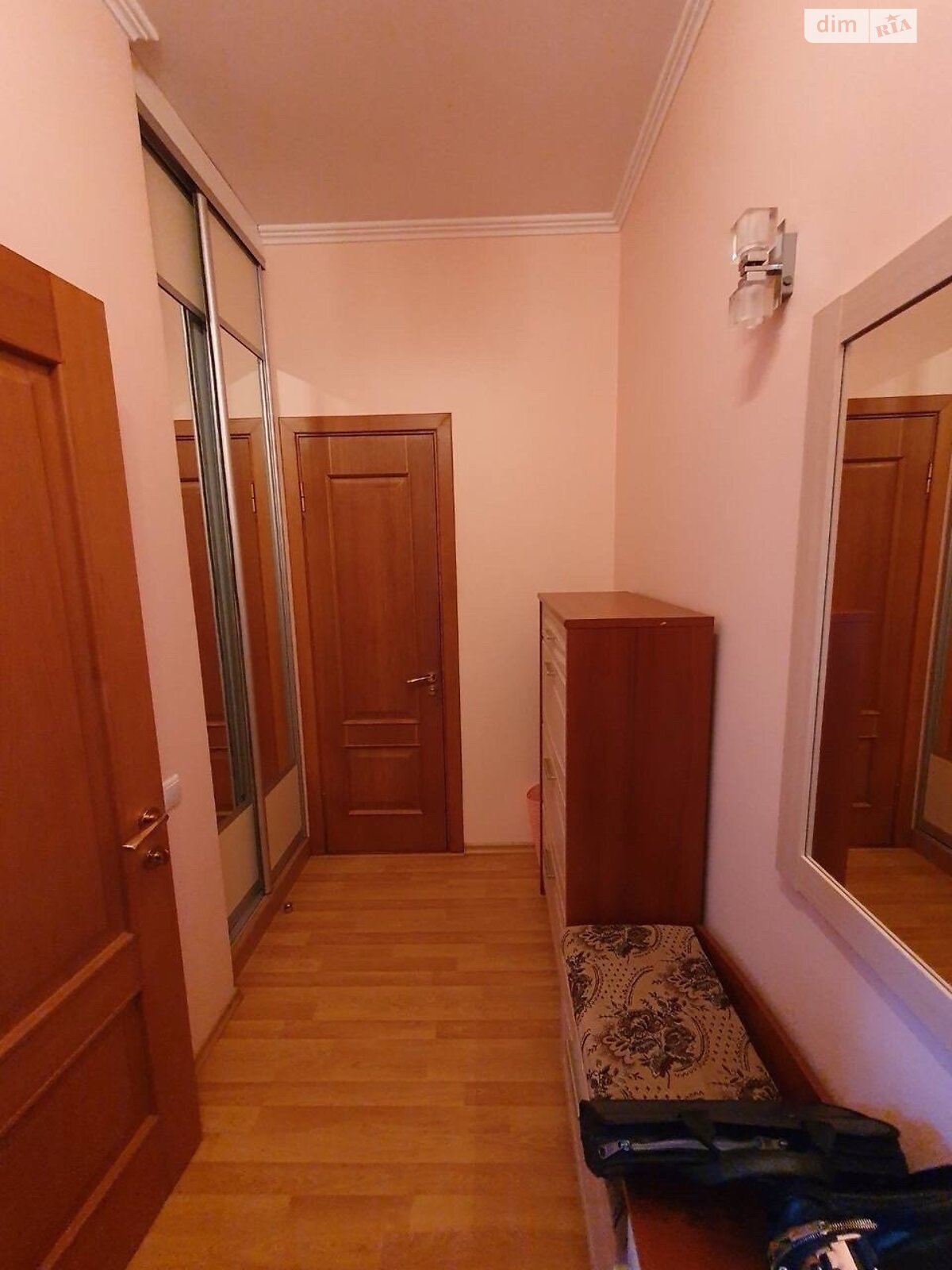 Қала орталығындағы 1 бөлмелі пәтер, Софиевская көшесі