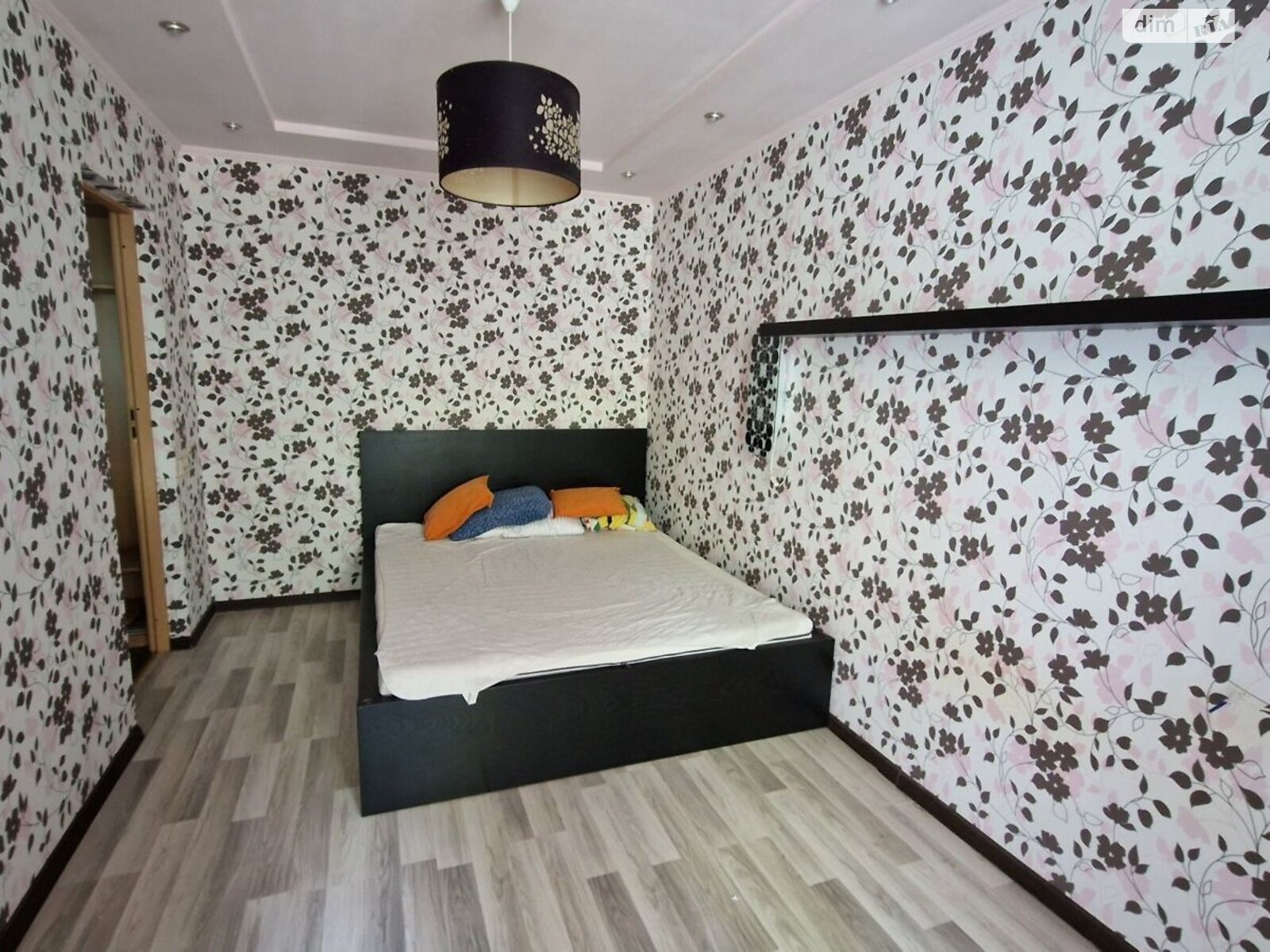 2-Room Apartment in Sunny Location