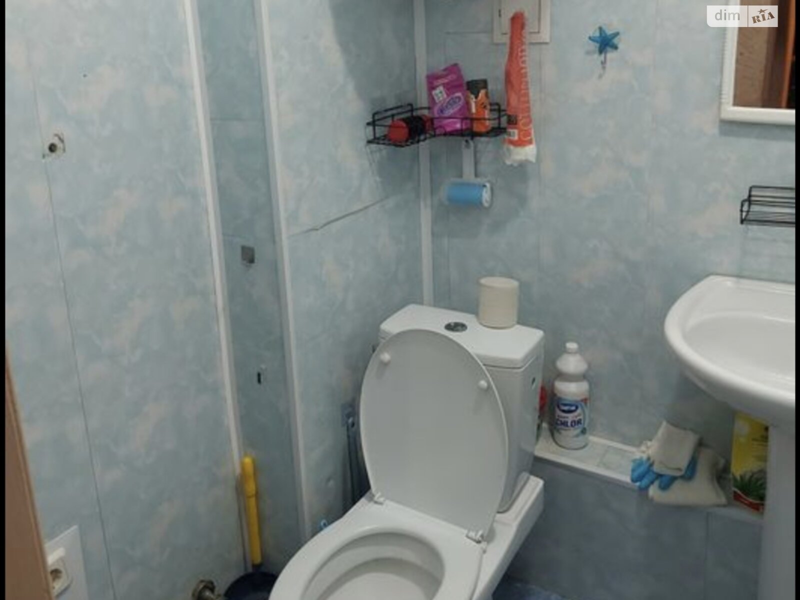 Старочумак көшесіндегі 2 бөлмелі пәтер, үй жануарларымен тұруға болады және автотұрақ бар