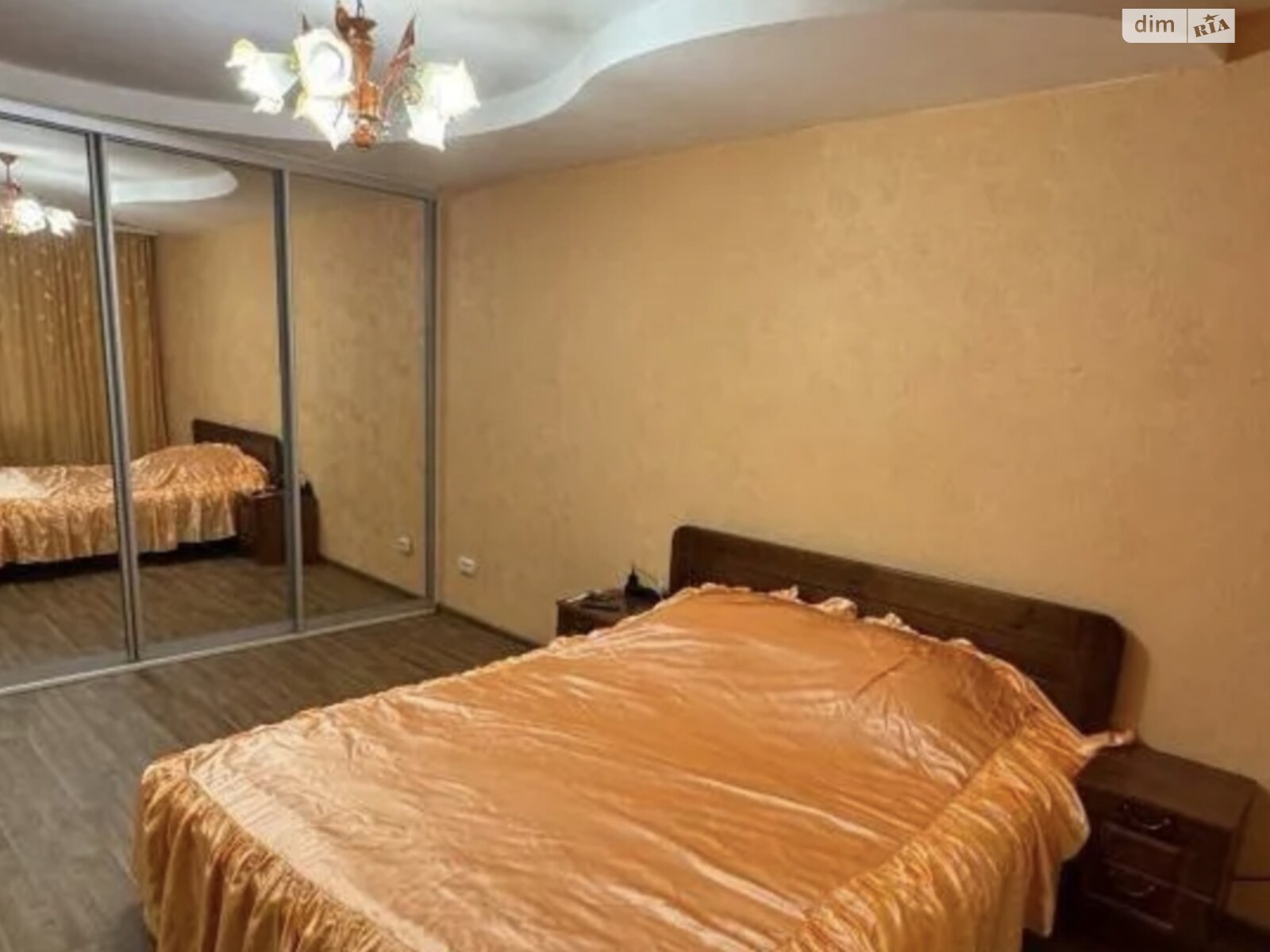 2-Room Apartment on Rabochaya 24, Near Antonovicha