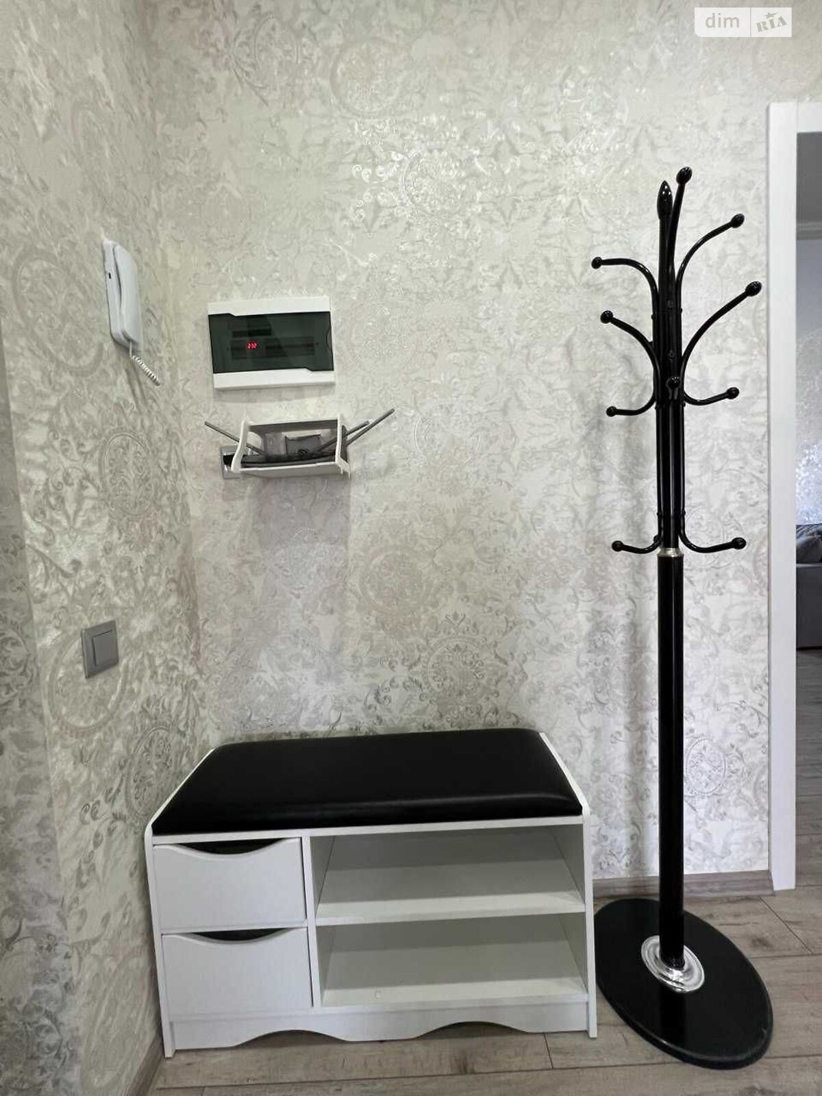 Modern 2-Room Apartment in Sofievska Borshchagovka with Convenient Location