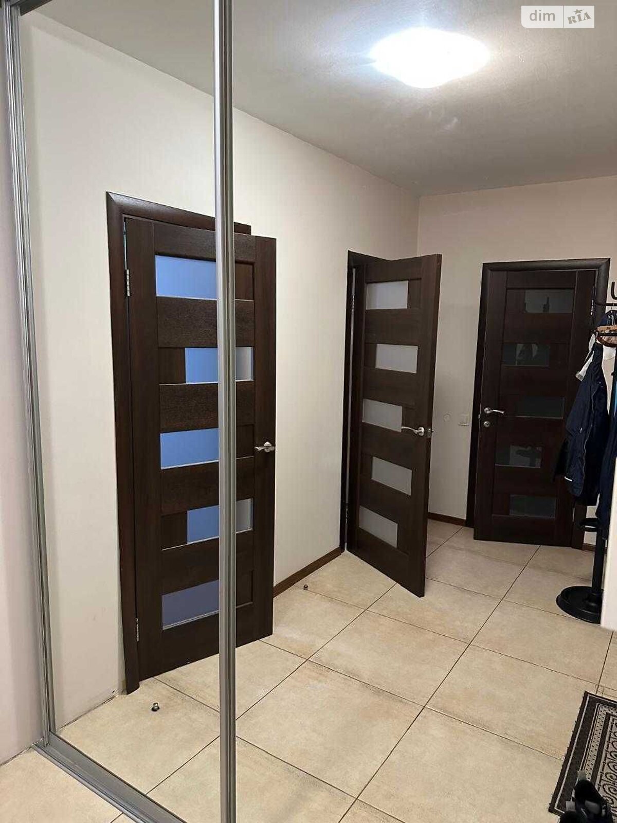 2-Bedroom Apartment in Cosmopolitan Complex, Degtiarevska Street