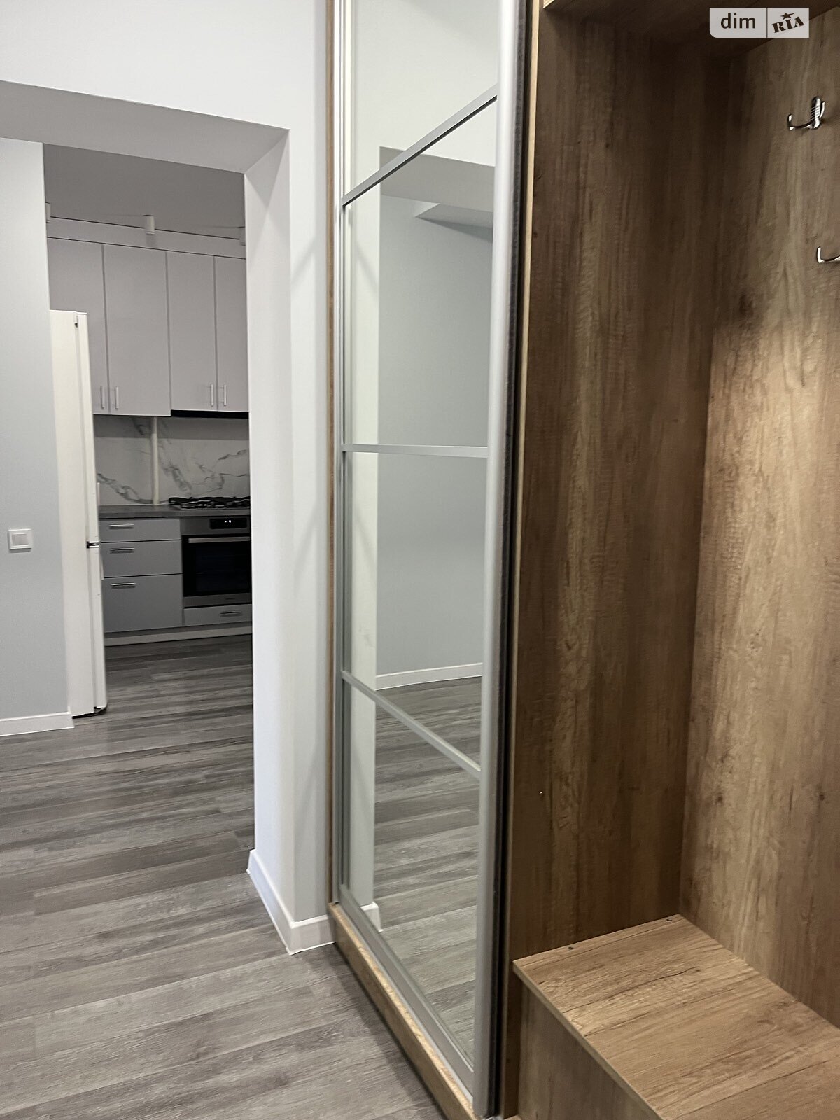 1-bedroom apartment with designer renovation near park