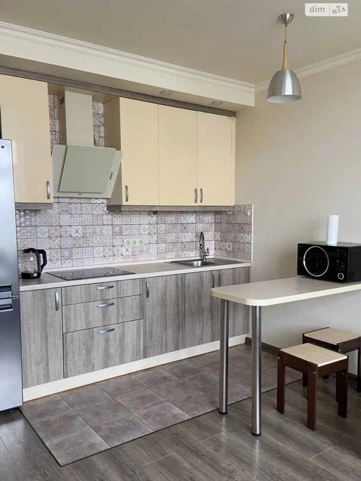 Spacious Apartment on Right Bank of Dnipro River with Modern Design