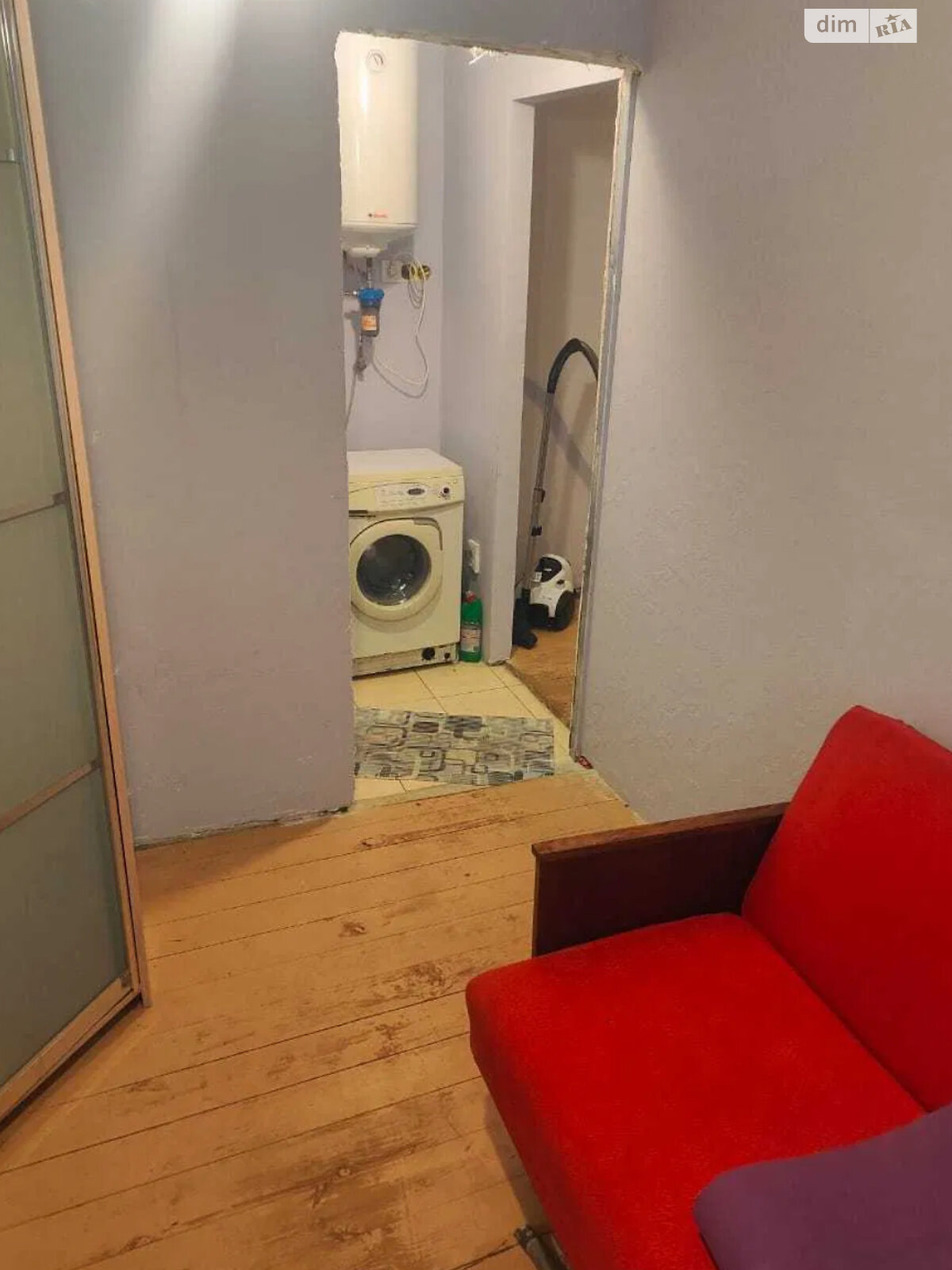 2-Room Apartment in Solomenskyi District, Kyiv