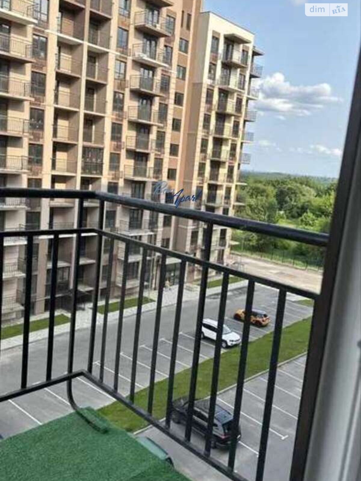 Apartment in Kristalevi Dzherela Complex with Park View