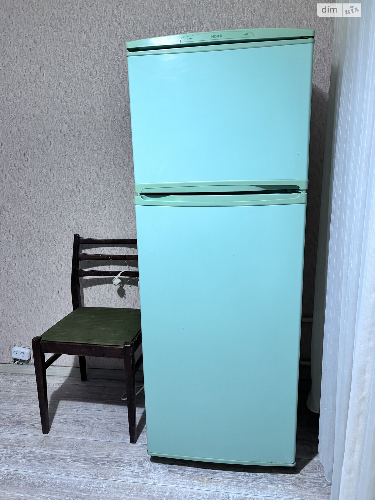Walking distance to metro, clean apartment with fresh renovation