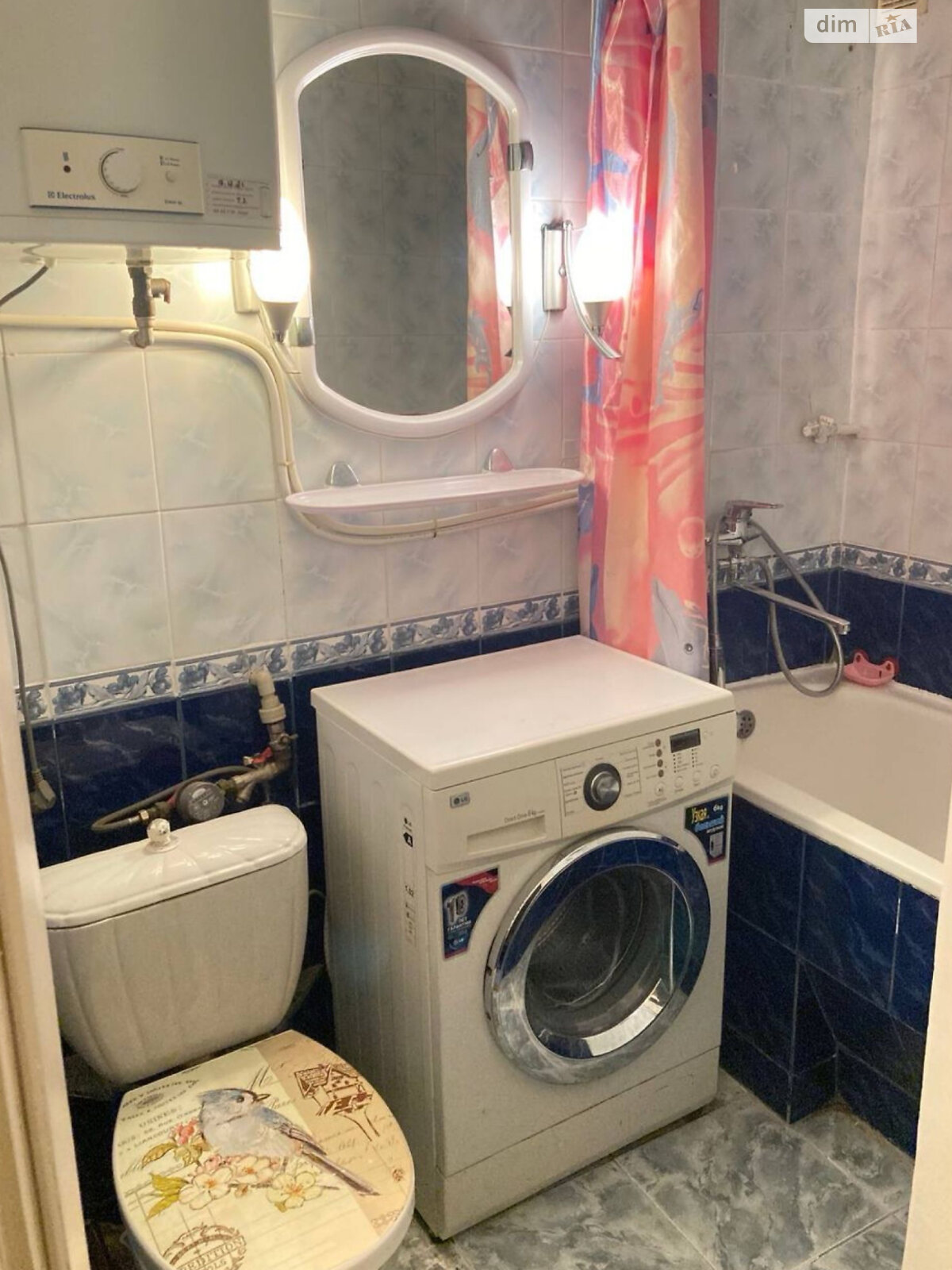 2-Room Apartment in Southwest District with Good Repair and Amenities