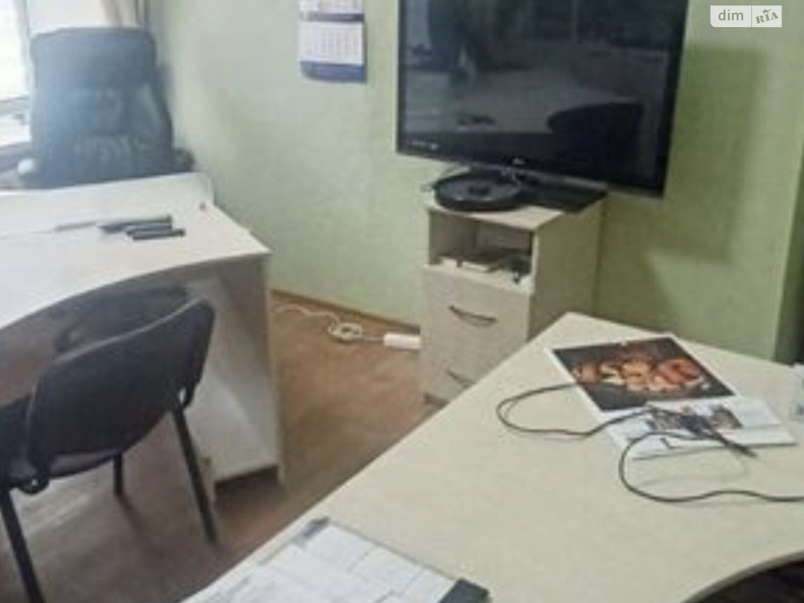 1-Room Apartment for Long-Term Rent near Budivelnykiv Street