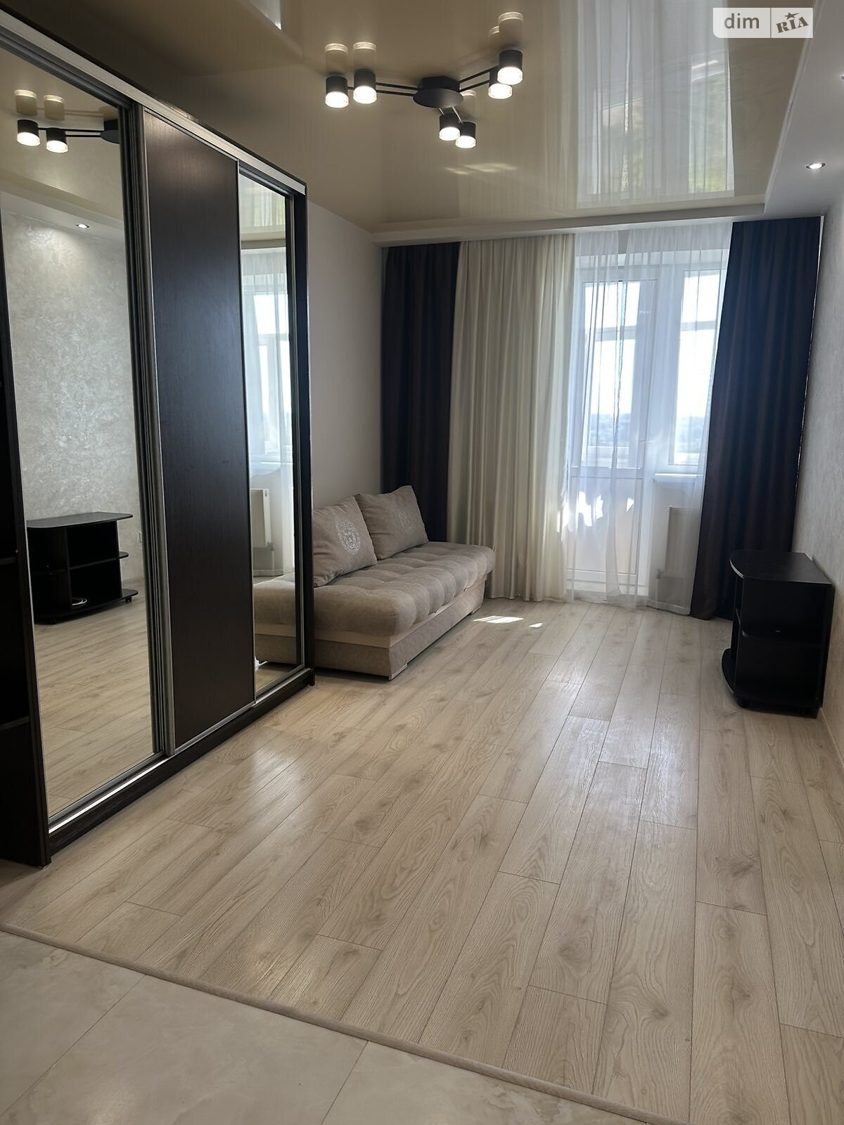 1-bedroom apartment near Avtobus Station with modern renovation