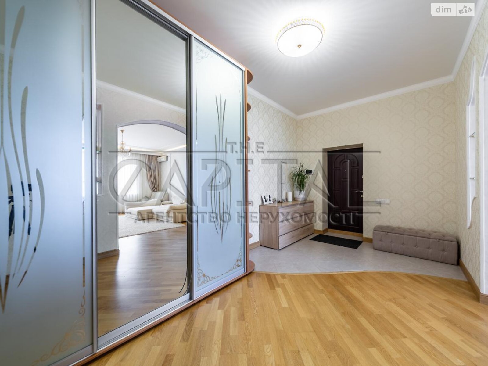 Spacious 3-bedroom apartment on Vladimir Ivasyuk Avenue