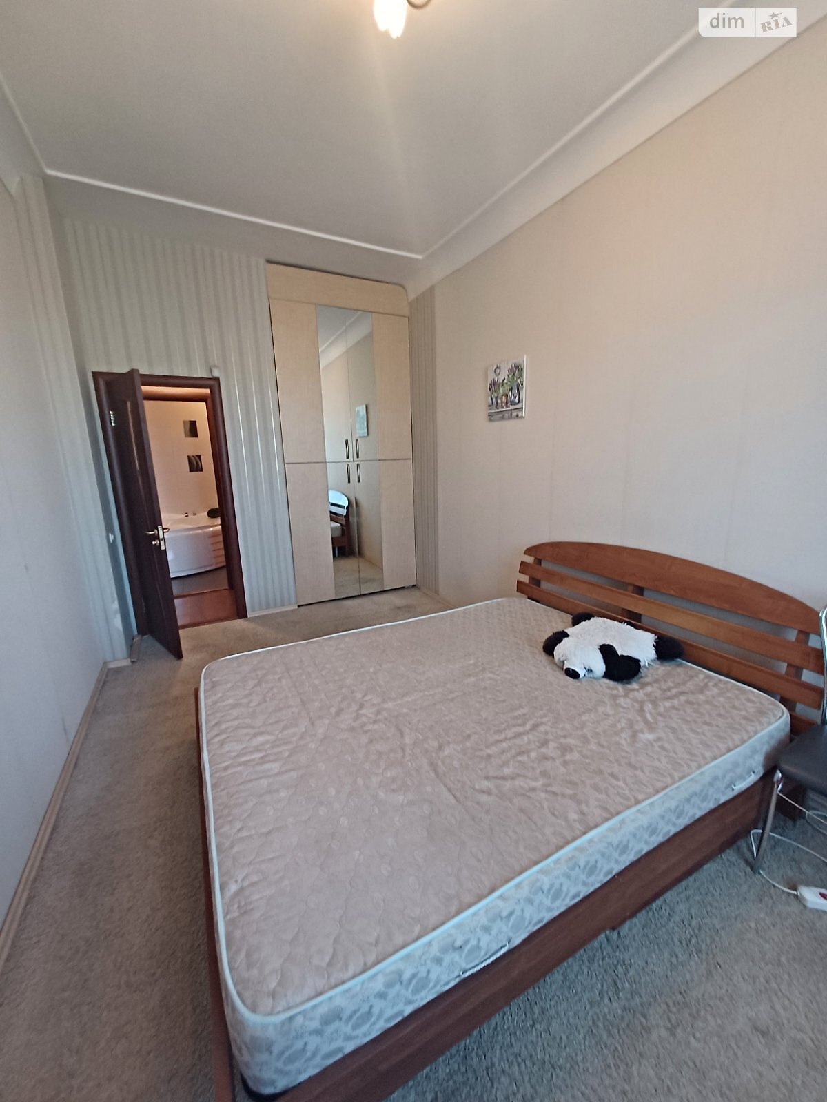 Cozy apartment with jacuzzi and warm floor, suitable for family or couple