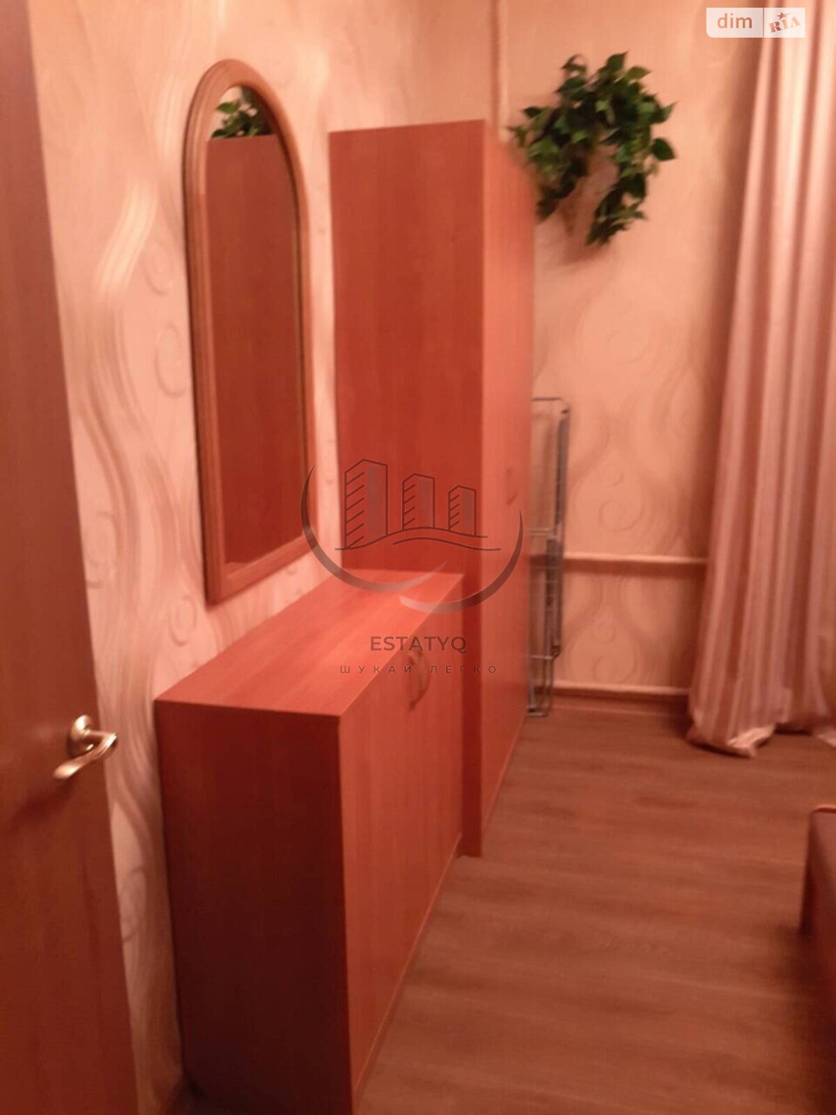 2-Room Apartment in Shevchenkovsky District, Pavlovo Pole, Science Avenue